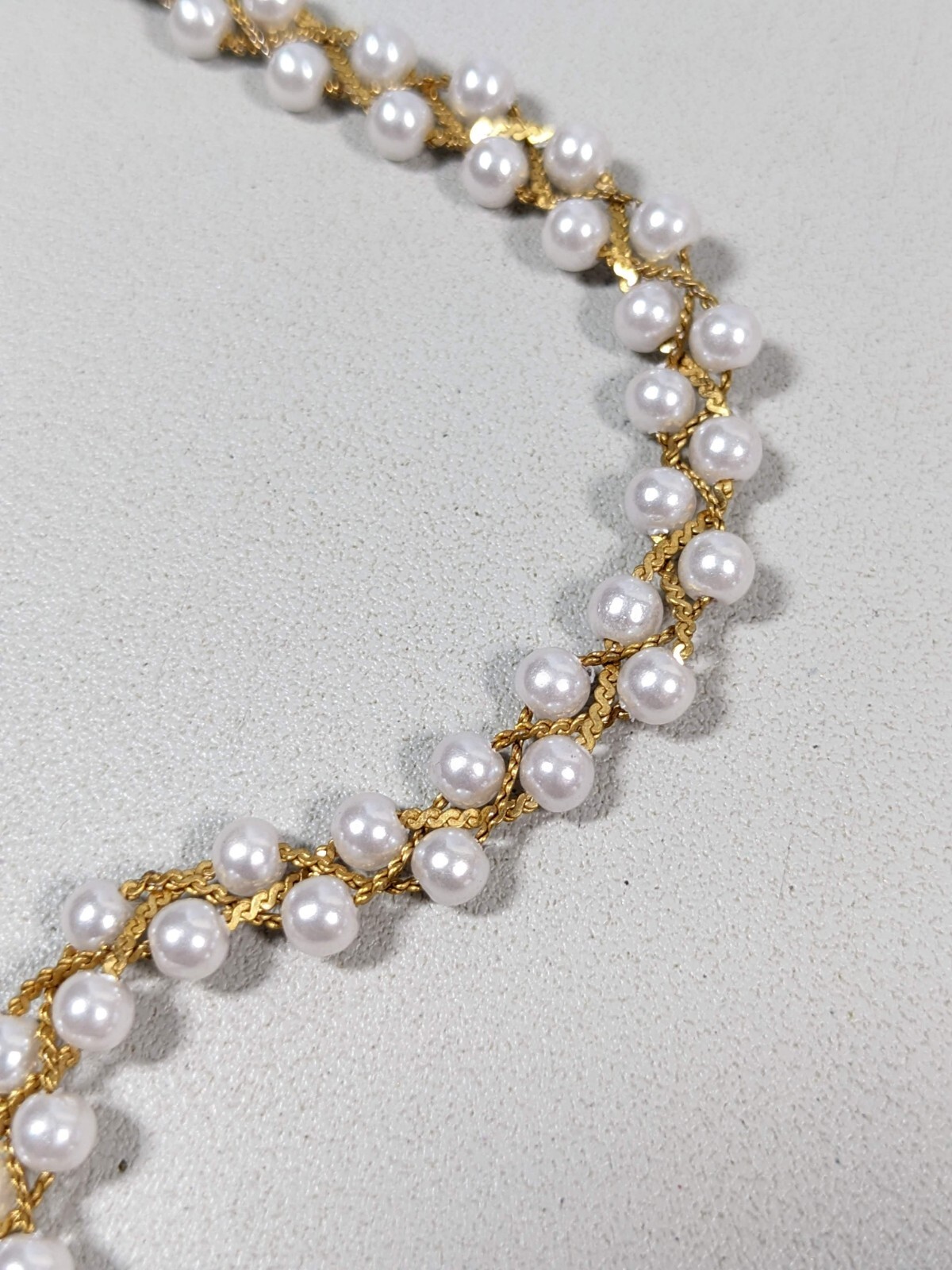 Vintage Vold Tone White Acrylic Faux Pearl Woven Style Braided Necklace 17.5 in