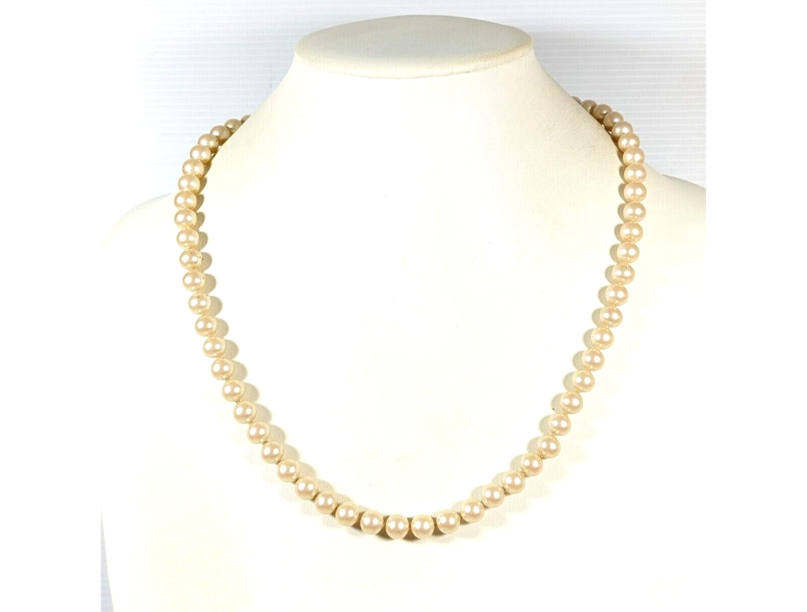 Vintage Ivory Color Glass Faux Pearl Silver Tone Safety Chain Necklace 22 inches