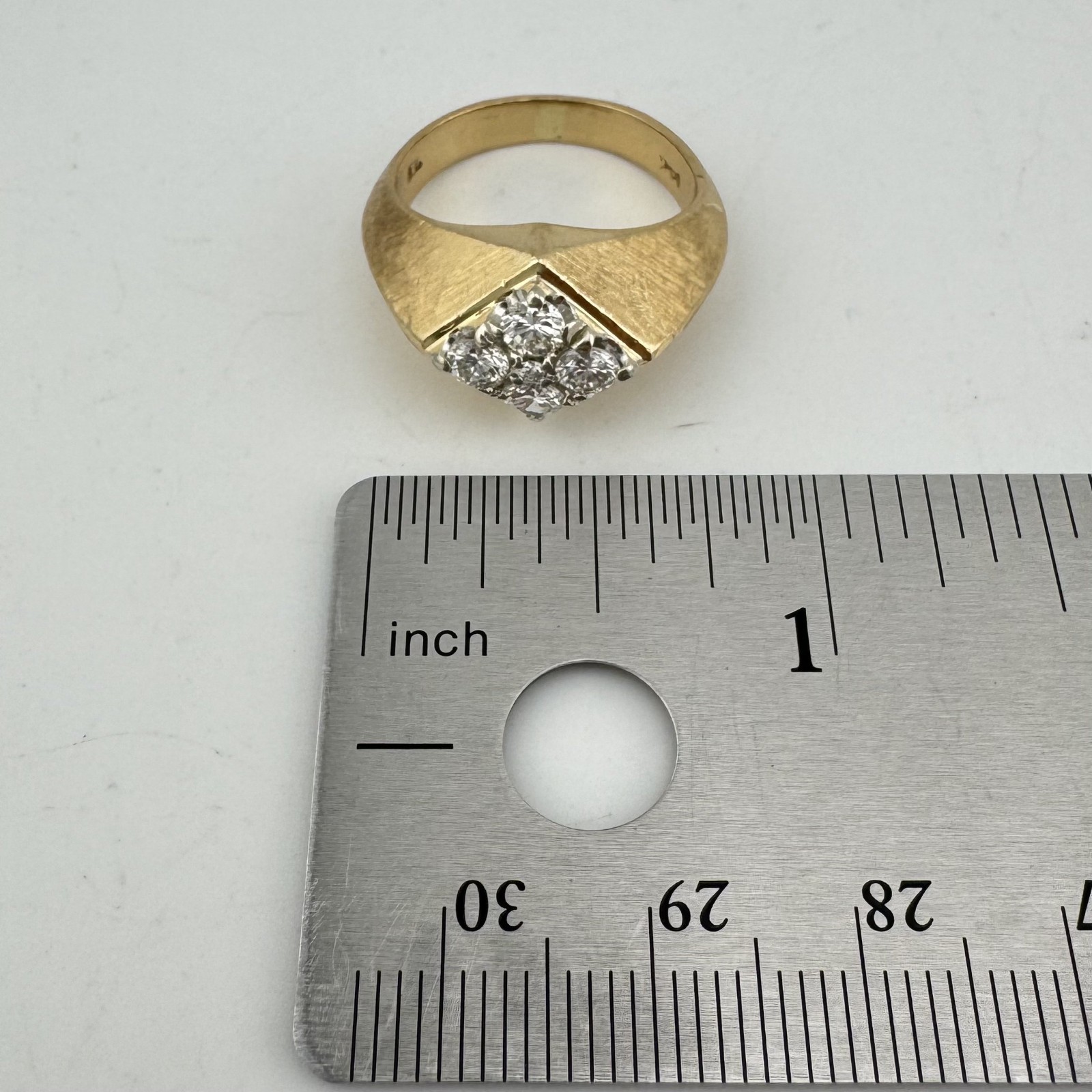 Vintage 1960s–1970s 14K Yellow Gold Diamond Cluster Ring 0.82 CTW Size 6.75