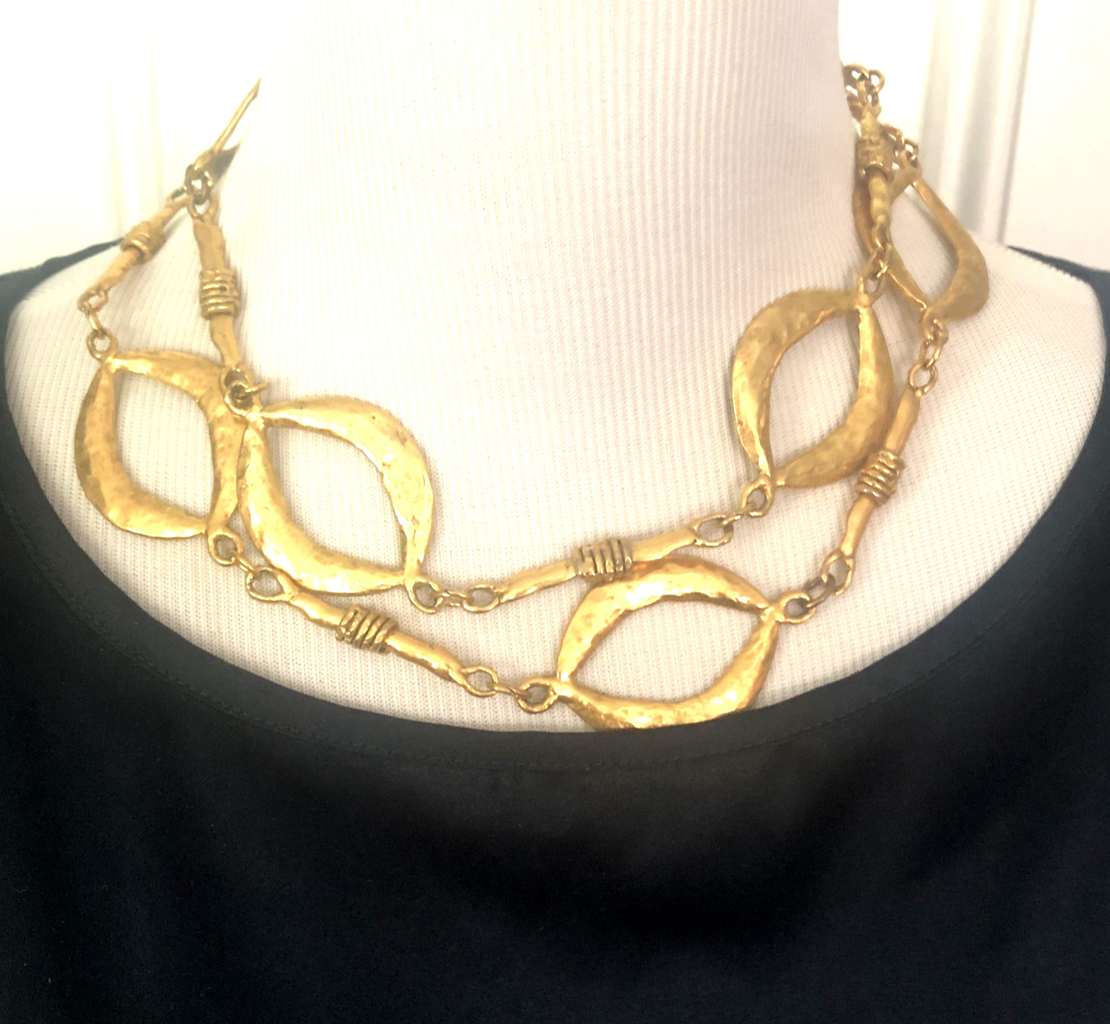 VTG Hammered 37″ STATION CHAIN LINK NECKLACE Gold Tone Open Ovals & Bar Links