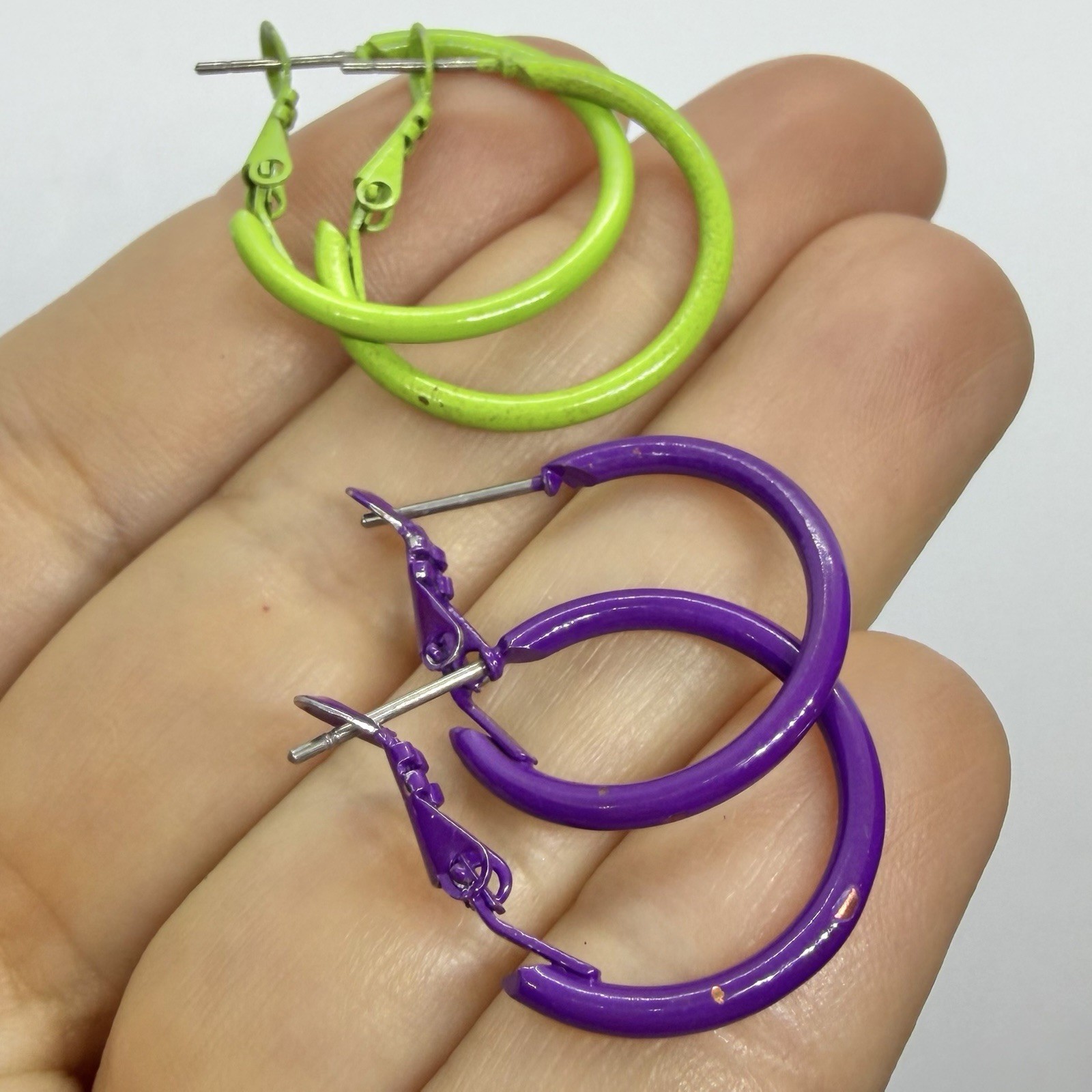Vtg Lime Green Dark Purple 1970’s Enamel Full Hoop Omega Earrings Lot Tube Two