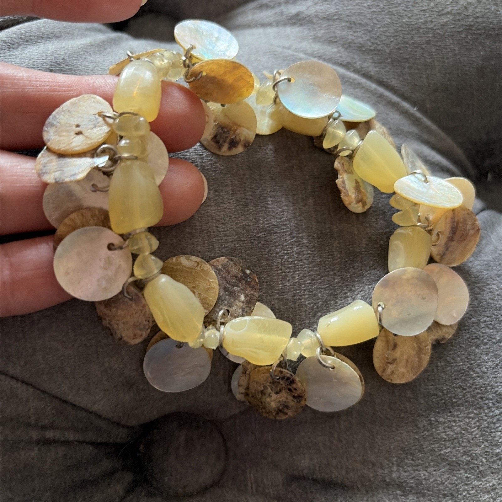 Stretch Bracelet Mother Of Pearl Disk Pale Yellow Tone Beads