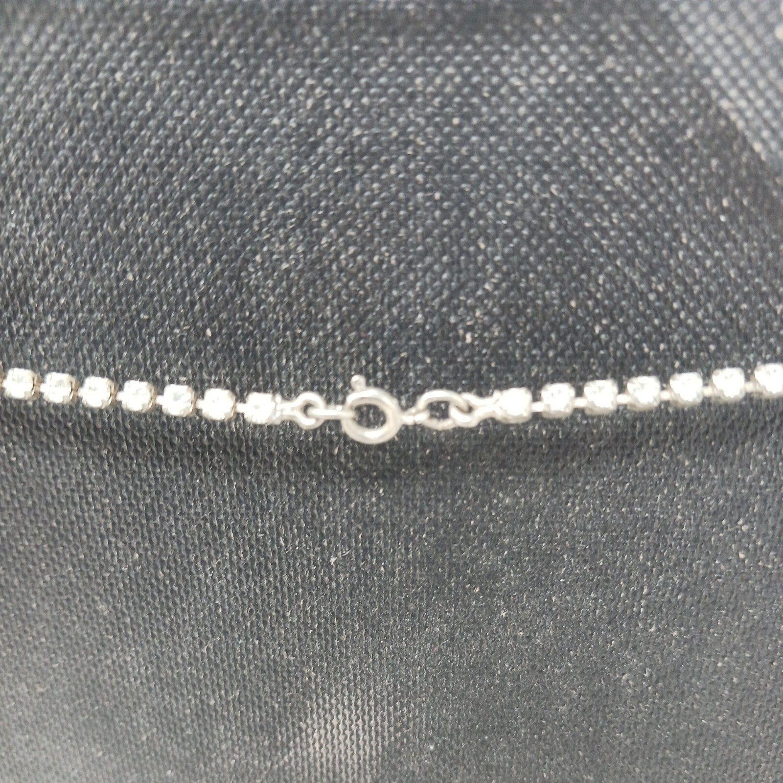 1960’s Rhinestone Bow Necklace Silver Tone Vintage Statement 17.5 in #J11-Pu