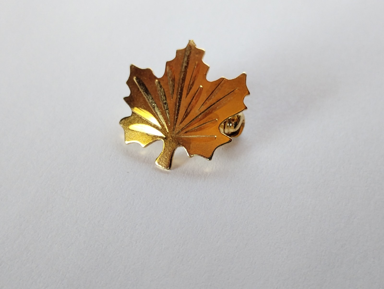 VTG Sterling Silver – Engraved Maple Leaf Brooch Pin – 1.52g