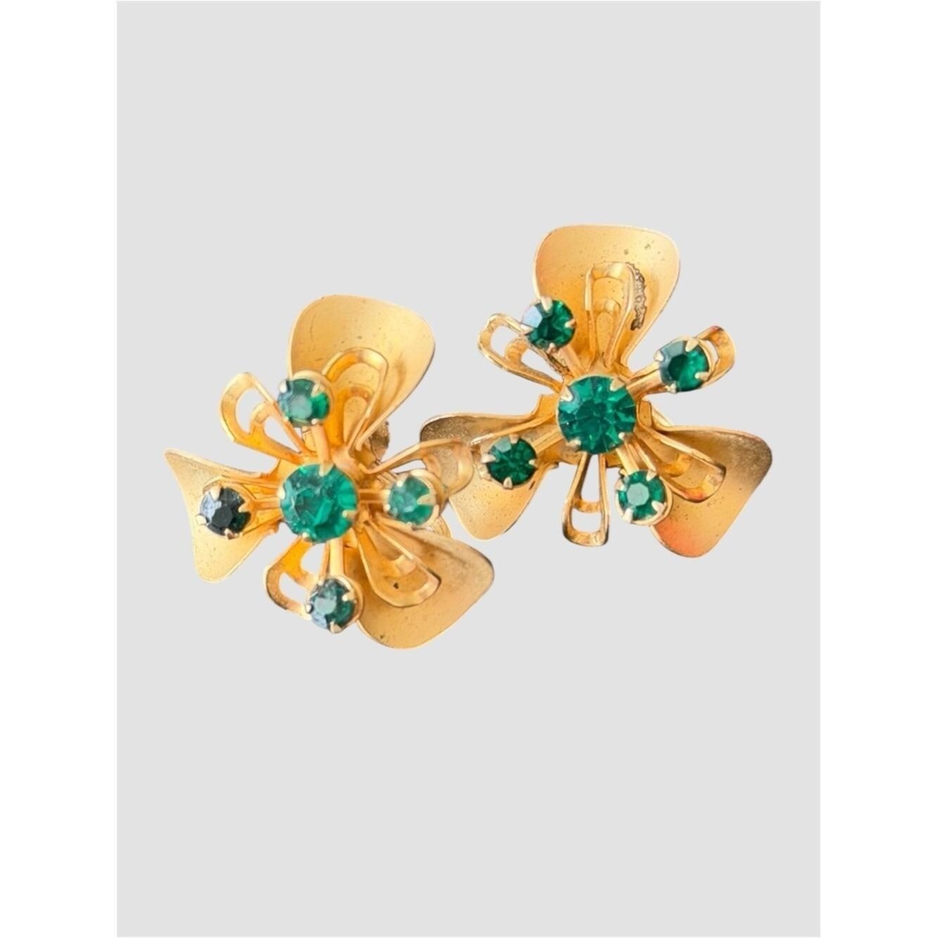 Vintage Floral Spray Bouquet Emerald Green Rhinestone Bouquet Clip On Earrings