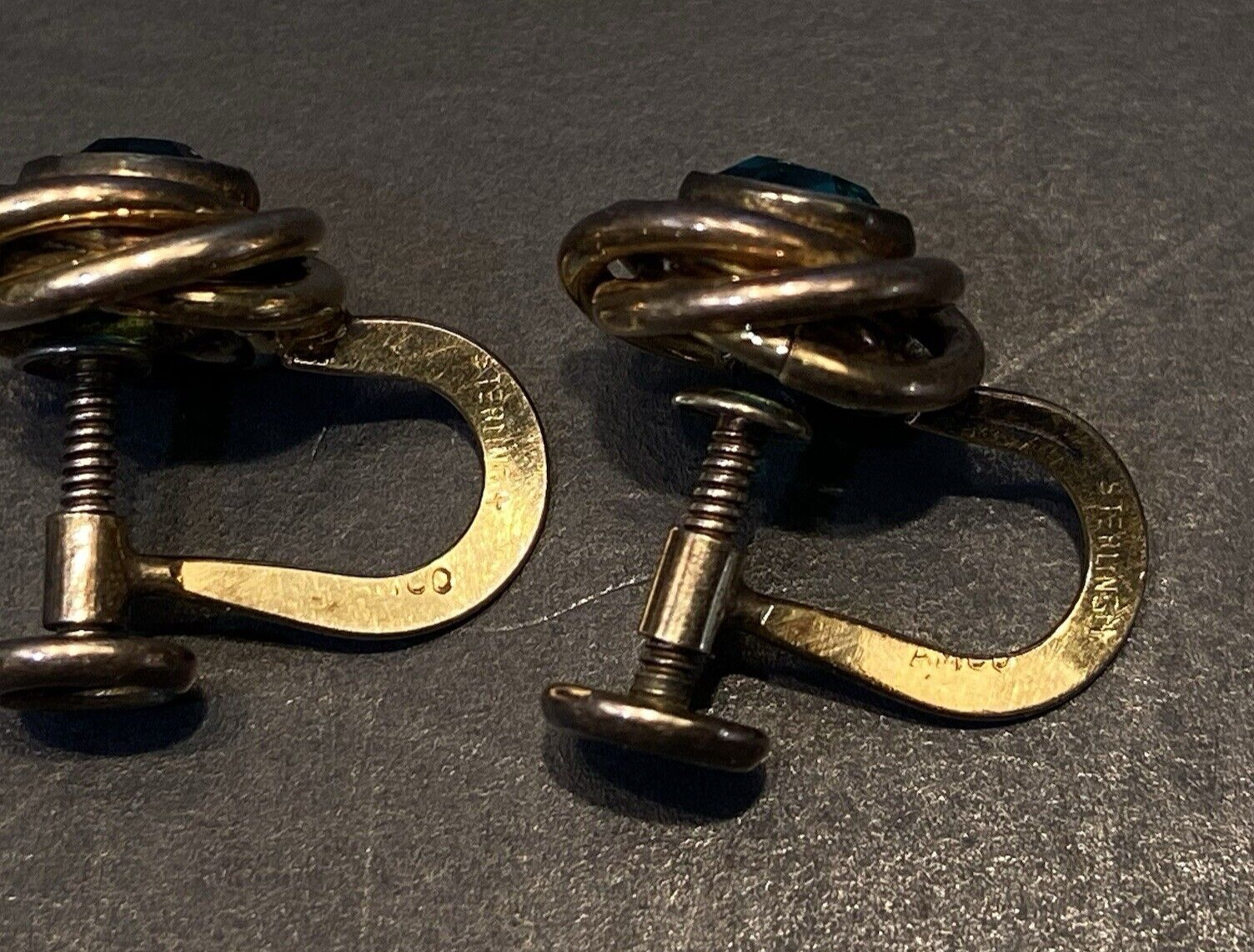 VTG AMCO Gold Filled 1-20 Sterling Silver Knot Earrings Green Glass Screw Back
