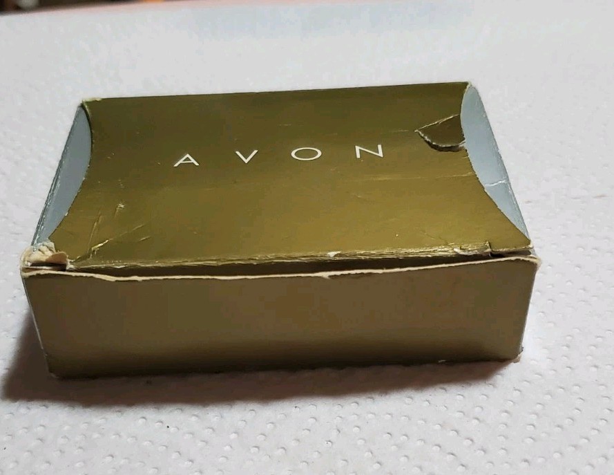Avon Hearts And Flowers Pin/Brooch**1998**Never Worn