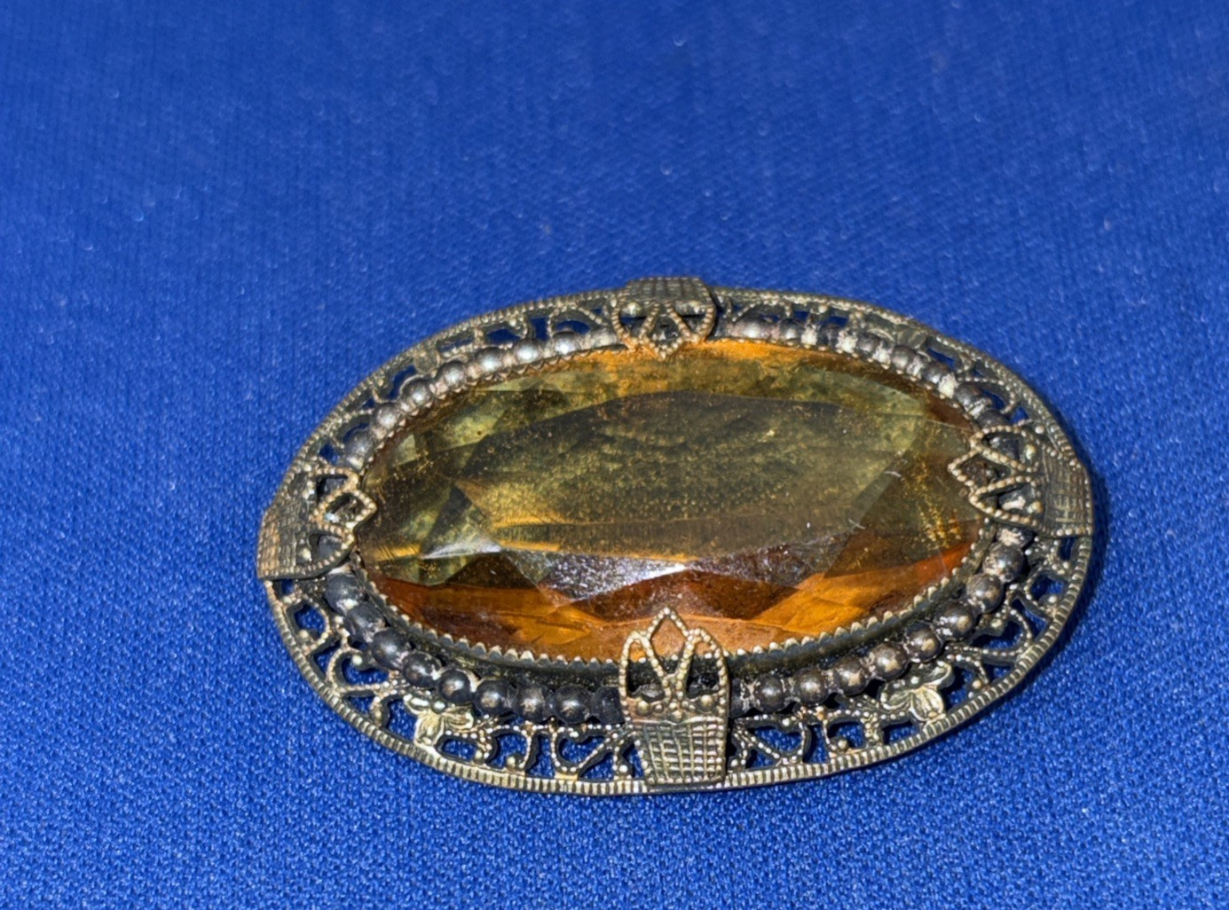 Vintage Oval Honey Amber Czech Glass Gold Tone Victorian Filigree Brooch