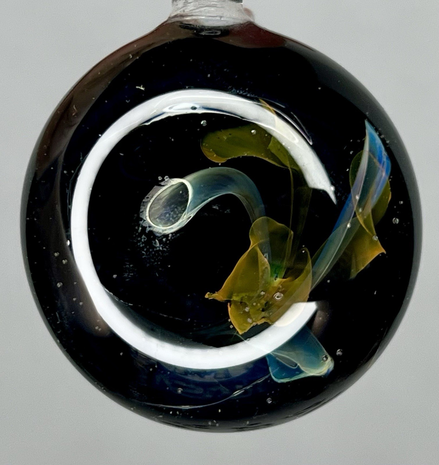 Lot Of 46 Artisan HandBlown Art Glass Flower Pendants Beads Murano Style In Case