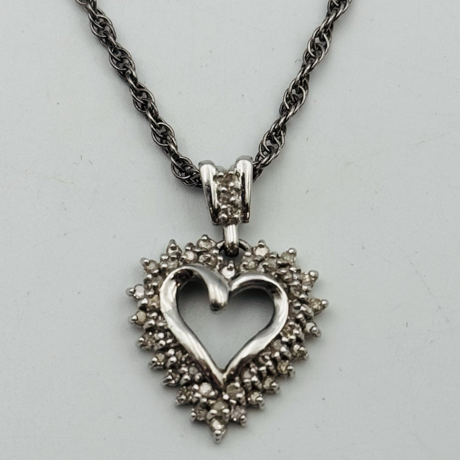 Vintage Sterling Silver 925 Clear CZ Heart Design Pendant 23.5in Necklace 6.4g
