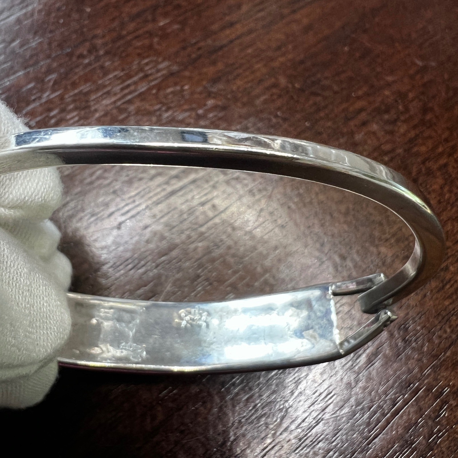 Vintage Alpaca Mexico Abalone Onyx Inlay Bangle Bracelet Silver Tone 7.25 in