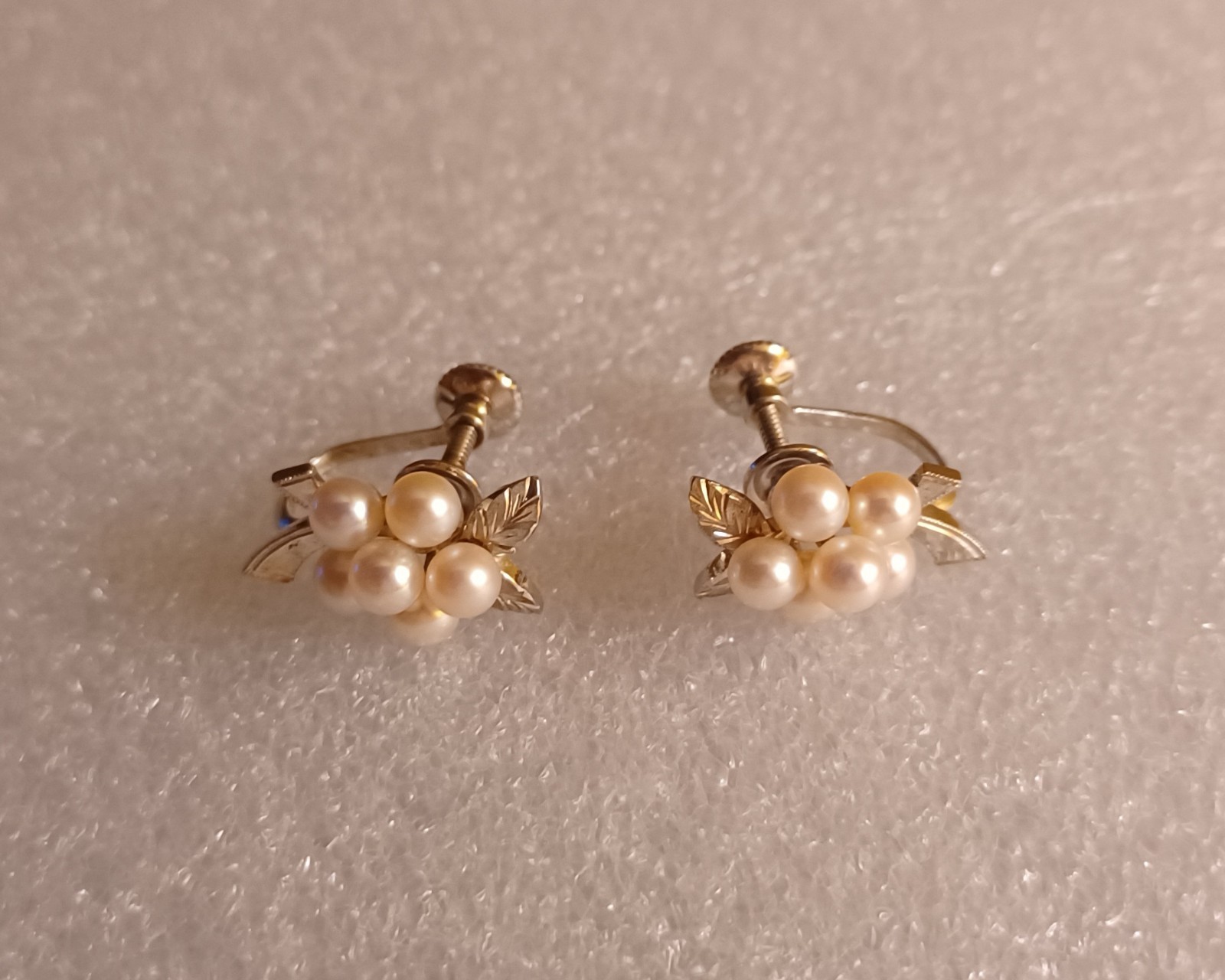Vintage Mikimoto Flower Pearl Earrings ~ Screwback ~ Silver ~ 12 Pearls ~ Akoya