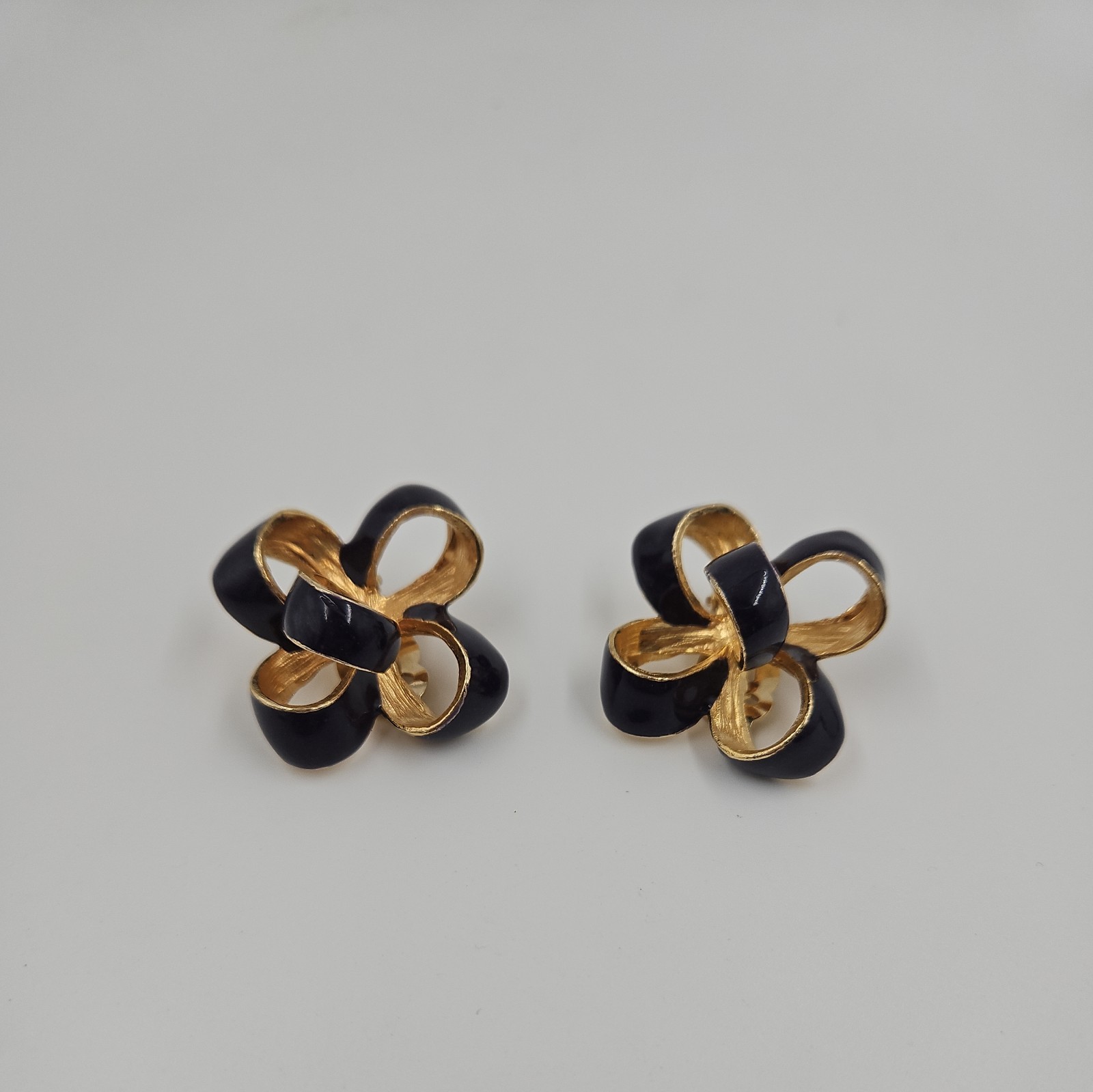 Vintage Gay Boyer Navy Enamel Ribbon Bow Clip On Earrings Gold Tone Signed