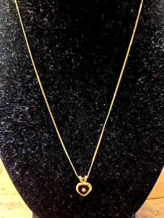 Vintage 14k Solid Yellow Gold Diamond HEART Shaped Pendant/Necklace 1.8 Grams