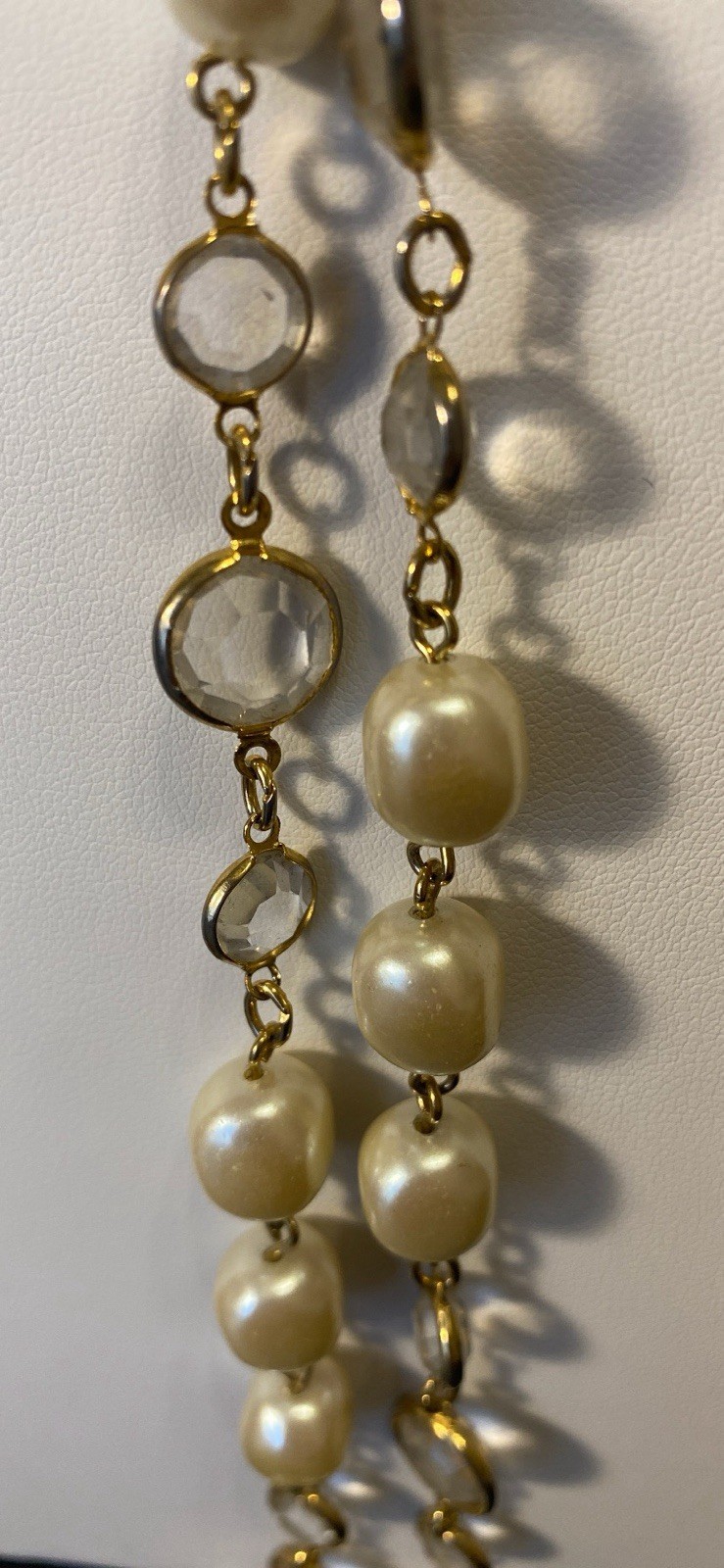 Vintage Gold Tone 34″ Station Necklace With Crystal Bezels And Pearls.