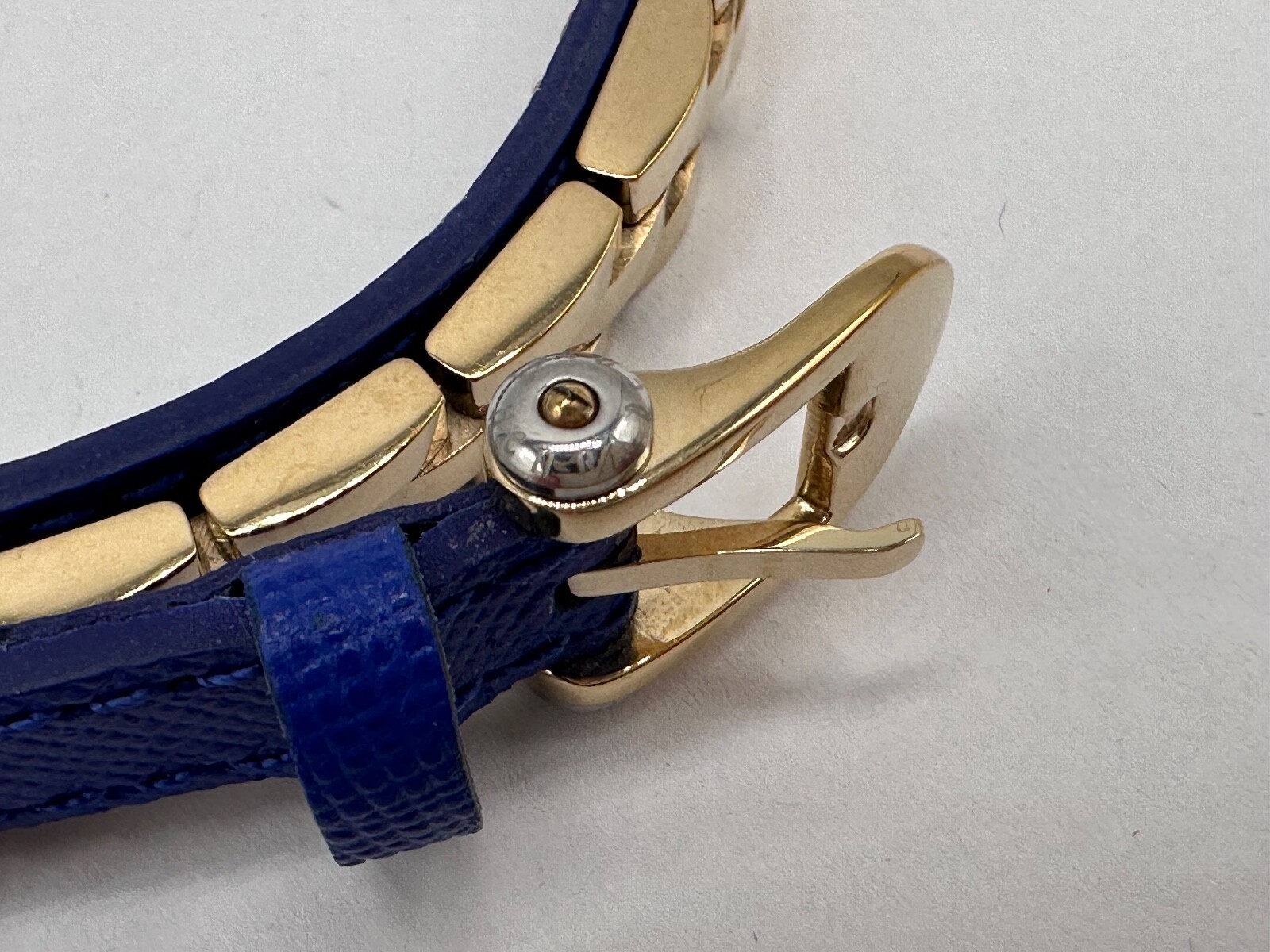 HENRI BENDEL SIGNED GOLD PLATED BUCKLE LEATHER NECKLACE BRACELET SAMPLE BELT 22″