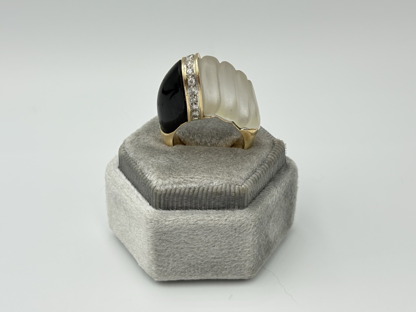 Vintage Gold Carved Frosted Crystal Black Onyx Diamond Dinner Cocktail Ring