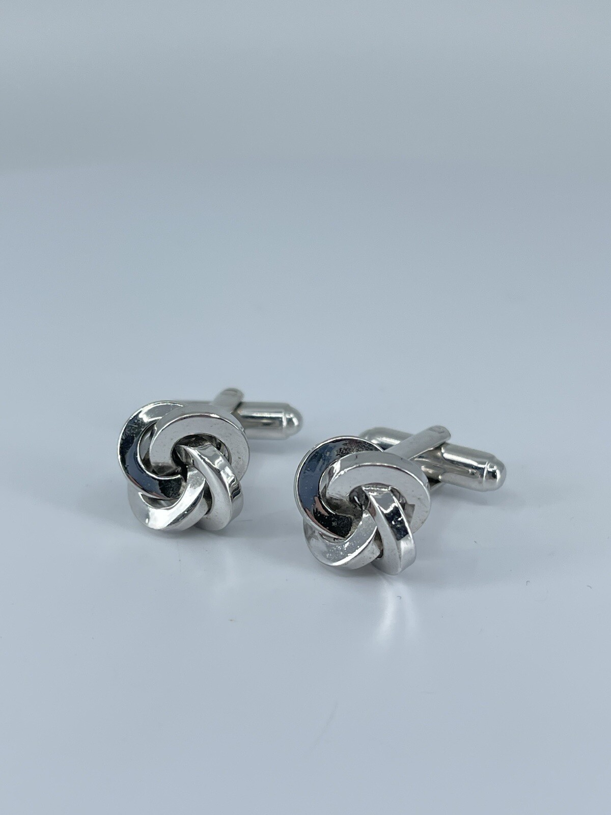 Silver tone Knot cufflinks polished metal knotted design bullet backs 7/8″