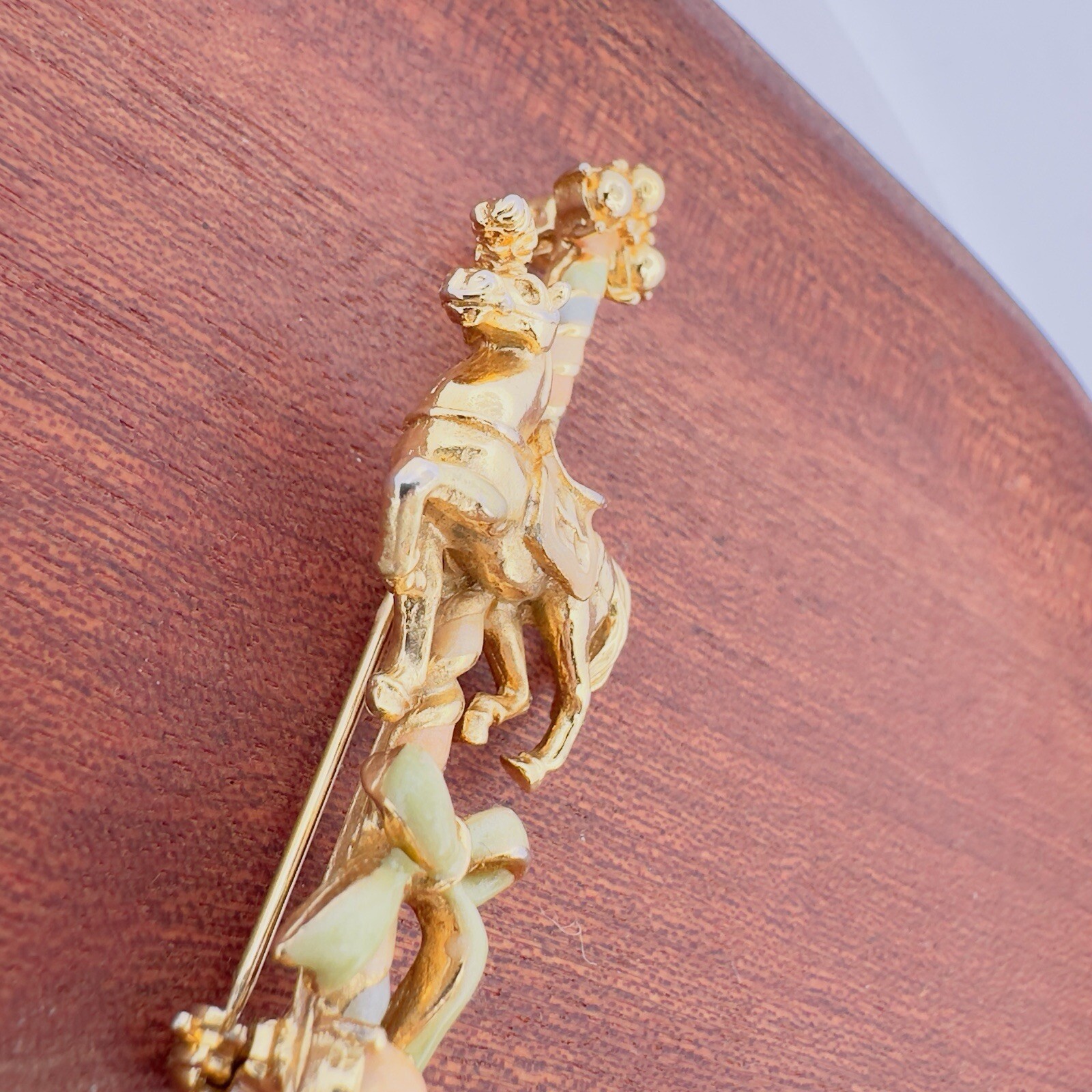 VINTAGE CORO ADOLPH KATZ? MERRY GO ROUND CAROUSEL HORSE BROOCH PIN CLIP UNSIGNED