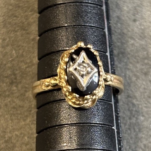 Vintage 14k Yellow Gold Black Onyx Diamond Accent Ring Size 5 Filigree 2.6