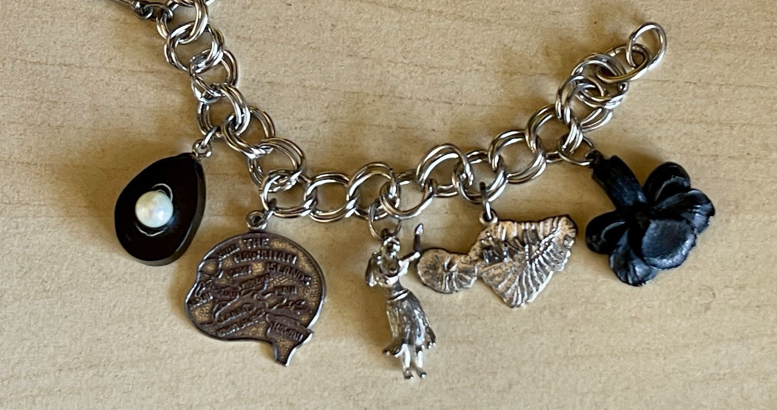 Vintage Hawaii Sterling Silver Hawaiian Black Coral Hula Charm Bracelet 30gr.