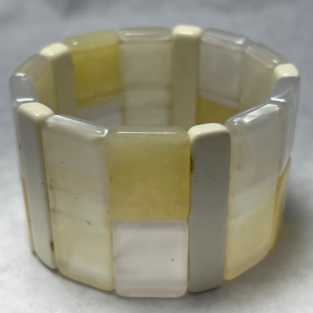 Stretch Beaded Cuff Bracelet Cream Yellow Lucite? Rectangular Beads Vintage