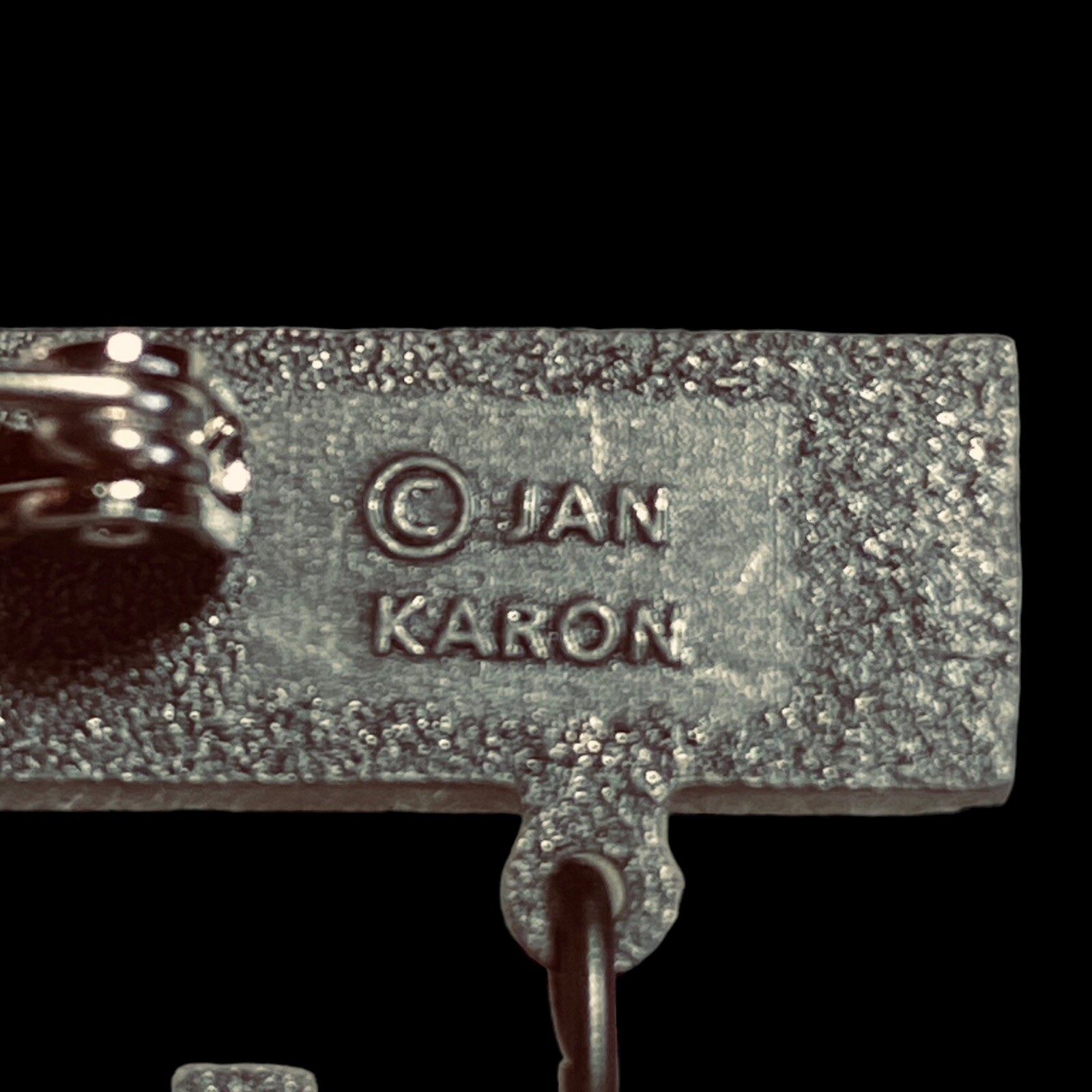 Pewter Jan Karon Art Brooch Pin Country Buildings Hat Vintage Fashion Jewelry