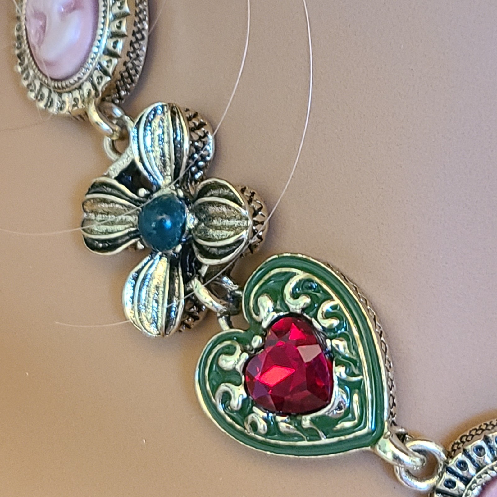 Romantic Victorian Style Enamel Red Rhinestone Heart Pink Faux Cameo Choker 17.5