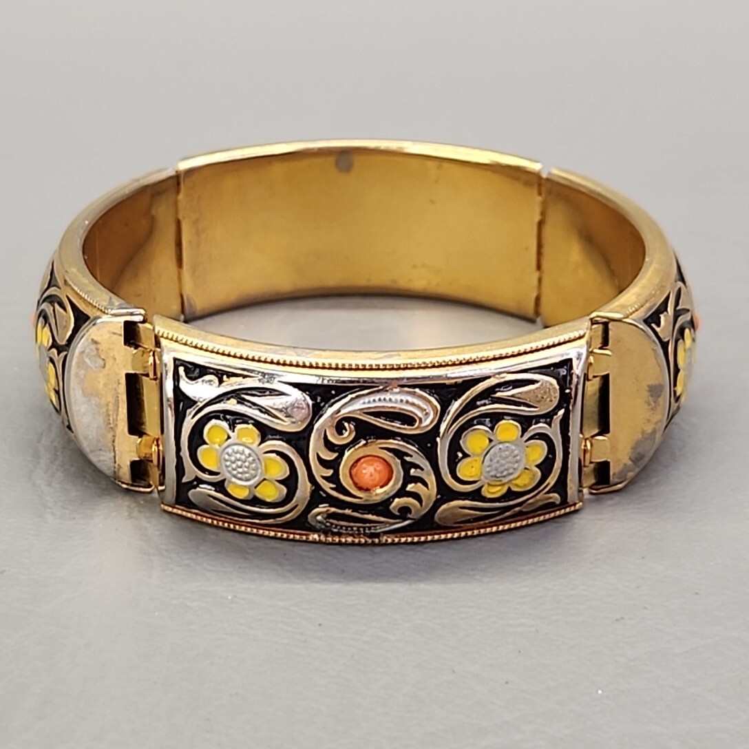 Vintage Expandable Bangle Bracelet Stretch Flower Enamel Blackened Gold Tone 7.2