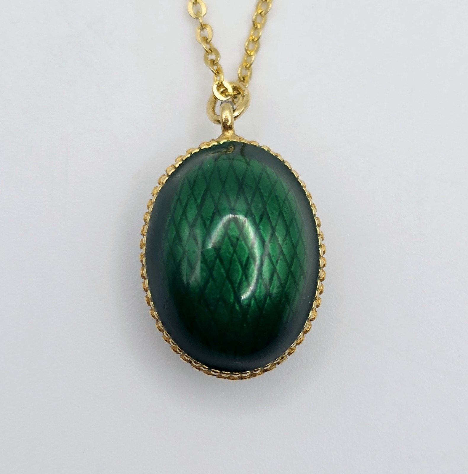 Vintage Gold Tone Green Guilloche Enamel Egg Pendant Necklace Criss Cross Charm