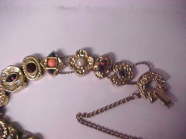 Vintage 60s Unsigned Goldette Victorian Revival Slide Charm Bracelet 7.5″