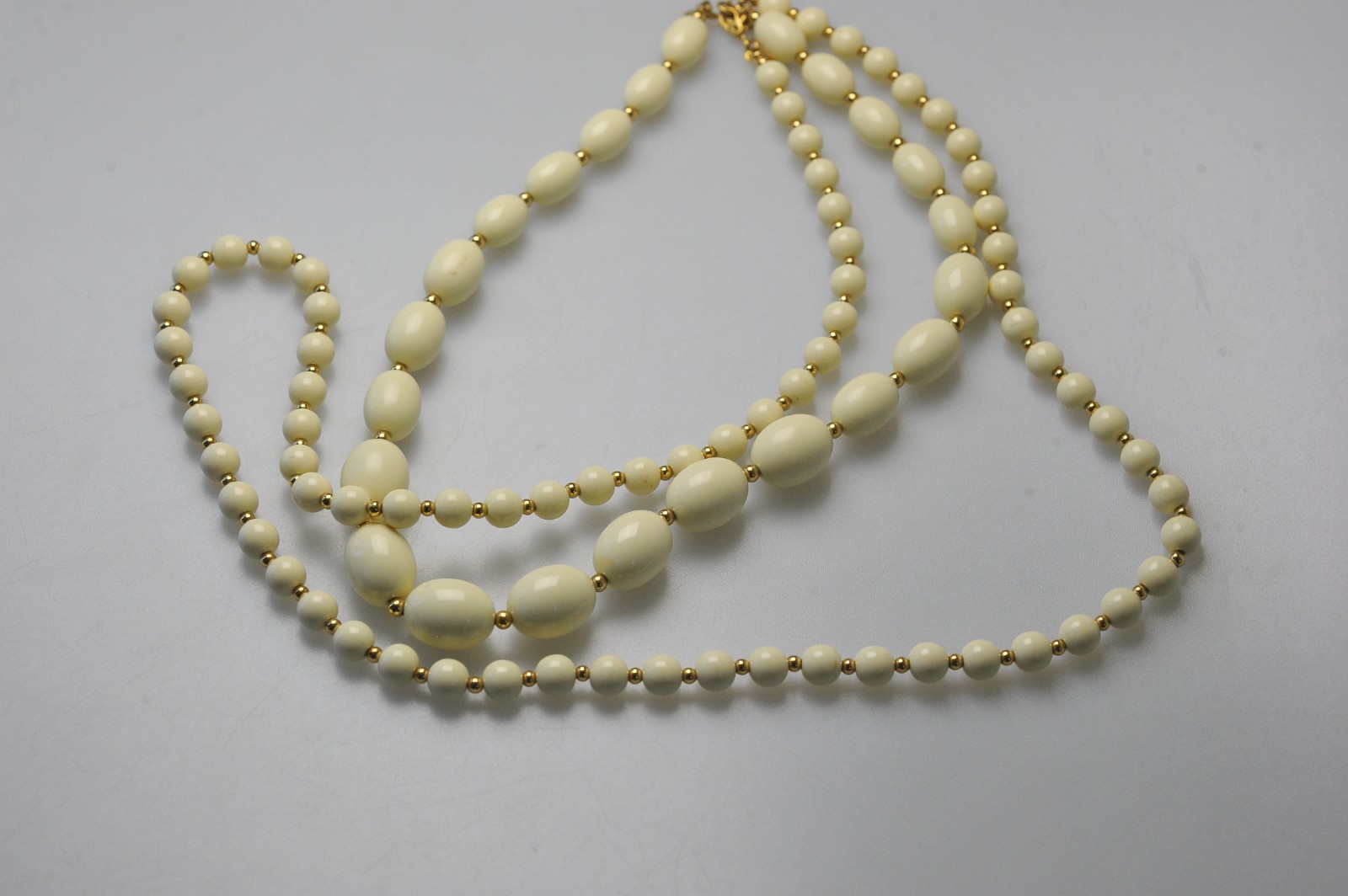 Necklace Monet signed LOT cream ivory gold tone bead beaded ZD19