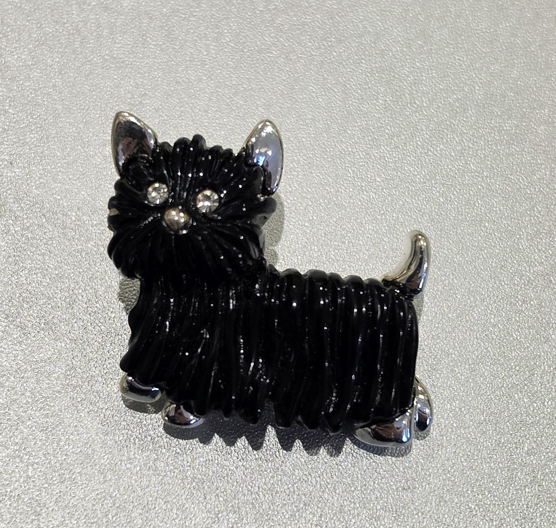 Vintage Black Enamel Scottish Terrier Dog Brooch Pin W Rhinestone Eyes