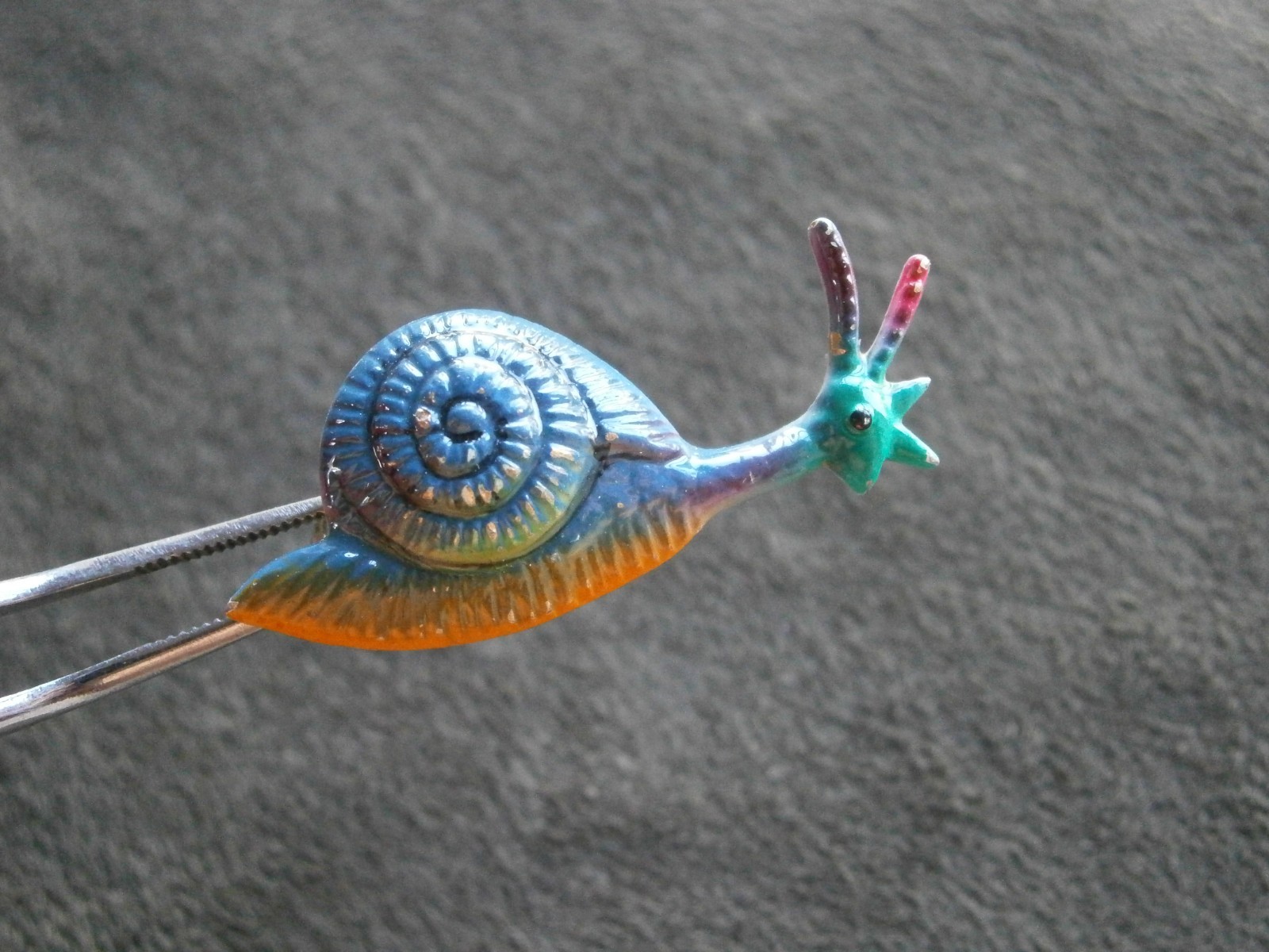Lightweight Colorful Enamel Snail Vintage Brooch Pin Badge 2.1g