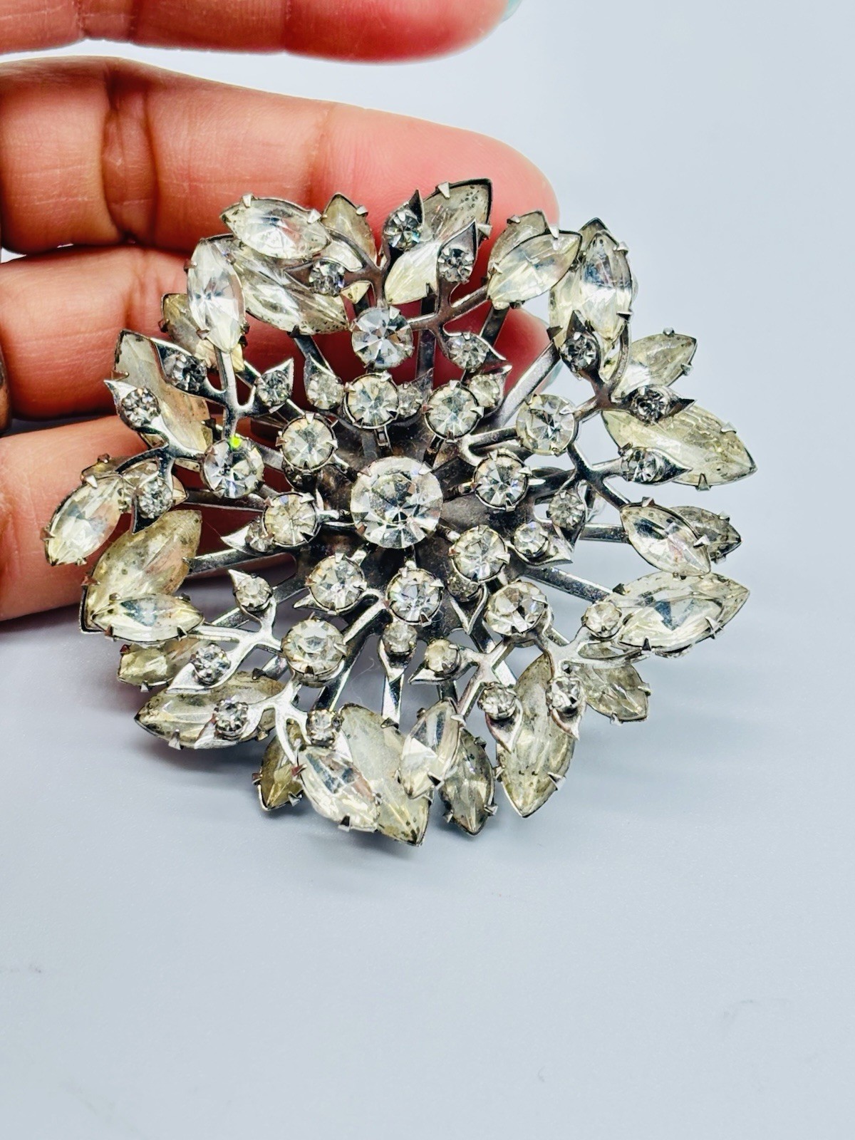 Vtg Unmarked Beau/Judy Lee? Clear Glass Rhinestone Flower Snowflake Pin Brooch