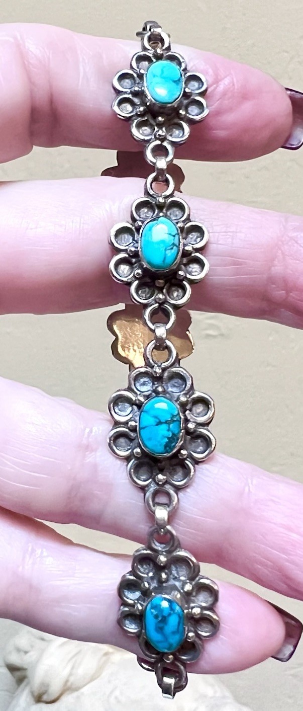 LOVELY Artisan Ornate Sterling Silver Genuine Turquoise Floral Design Bracelet