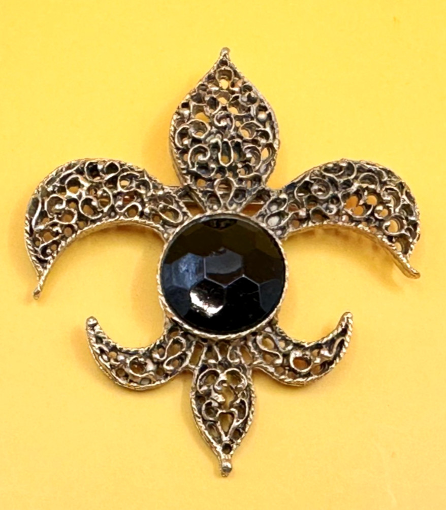 Gold Tone & Black Faceted Acrylic Stone Fleur De Lis Brooch Vintage