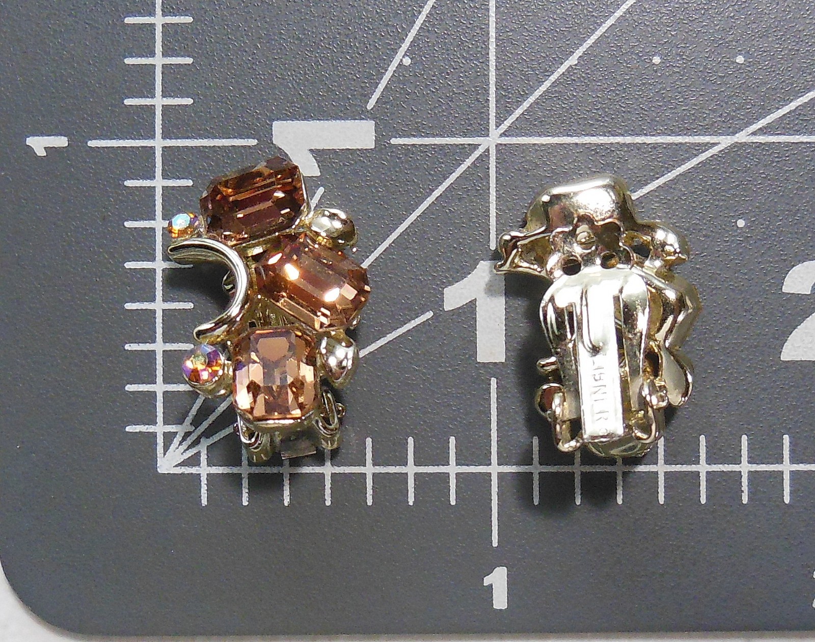 Vintage LISNER Light Topaz Faceted Emerald Cut Glass AB RS Clip On Earrings