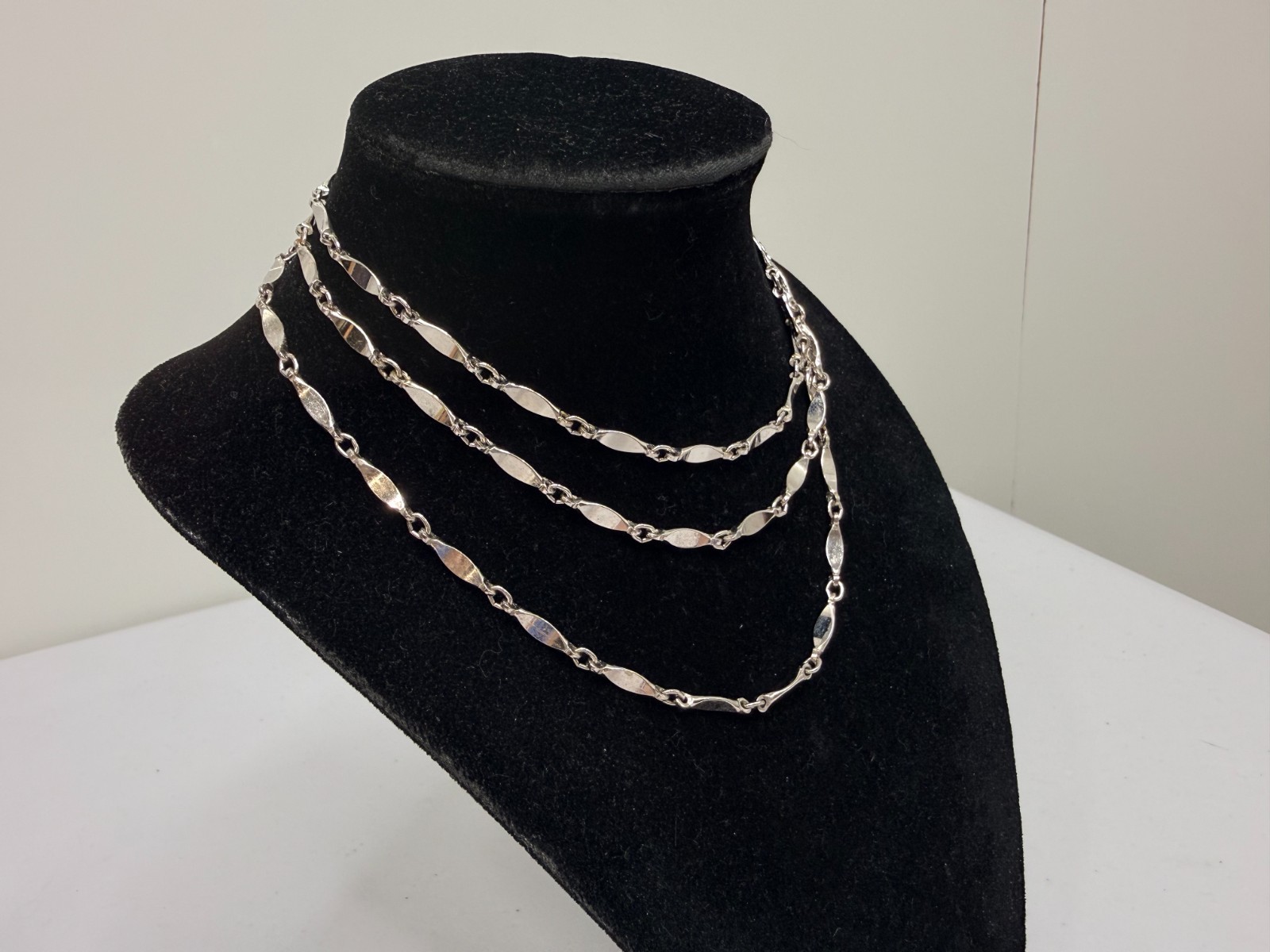 Vintage Necklace Silver Tone Dimpled Link Necklace Long 40 in chain Boho 1970s