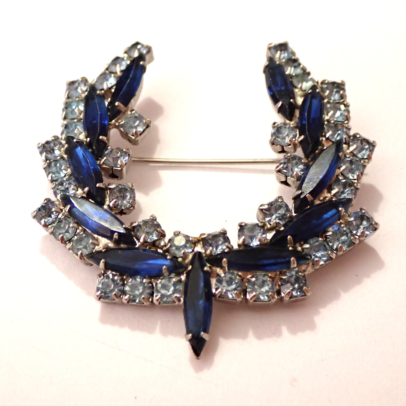 Vintage Blue & Clear Glass Rhinestone Open Wreath Pin Marquise Rounds 2-1/8″