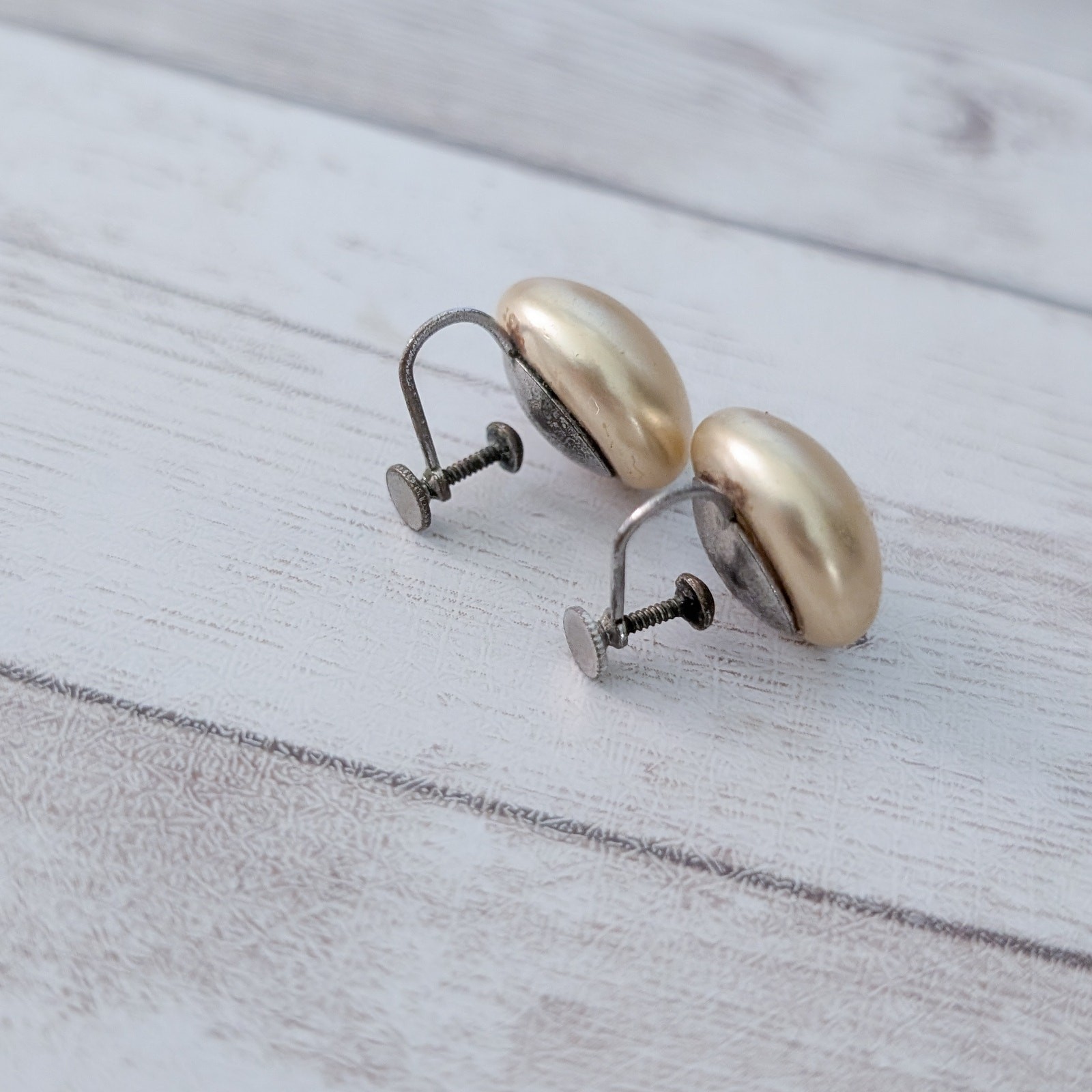 Vintage Screw On Earrings Cream 5/8″ Faux Pearl Stylish Classic Earrings