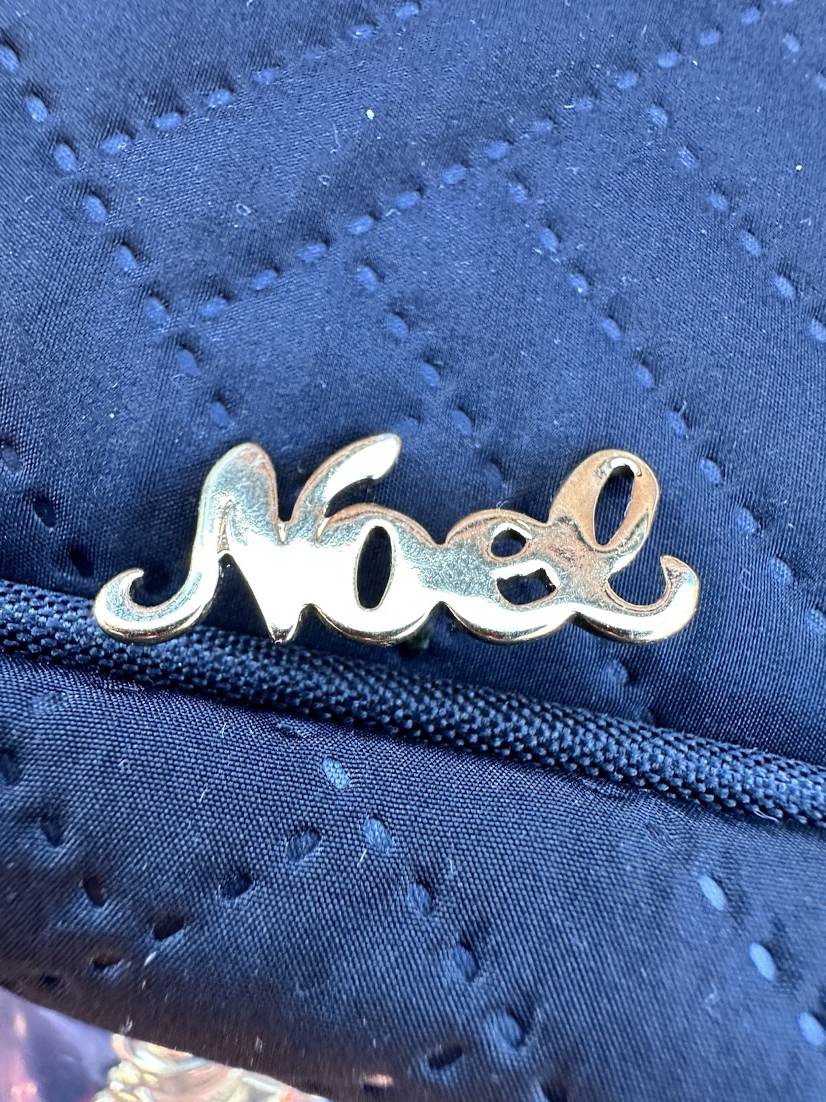 Vintage Gold NOEL Brooch Christmas Festive Hat Scarf Pin Collectable Jewelry