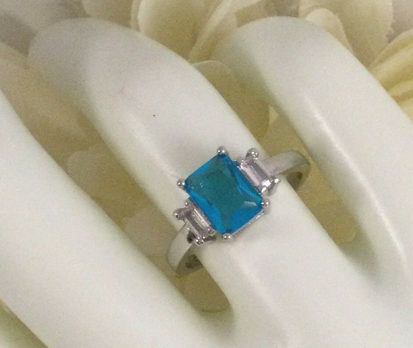 Vintage Jewellery Gold Ring Blue Topaz White Sapphires Antique Deco Jewelry