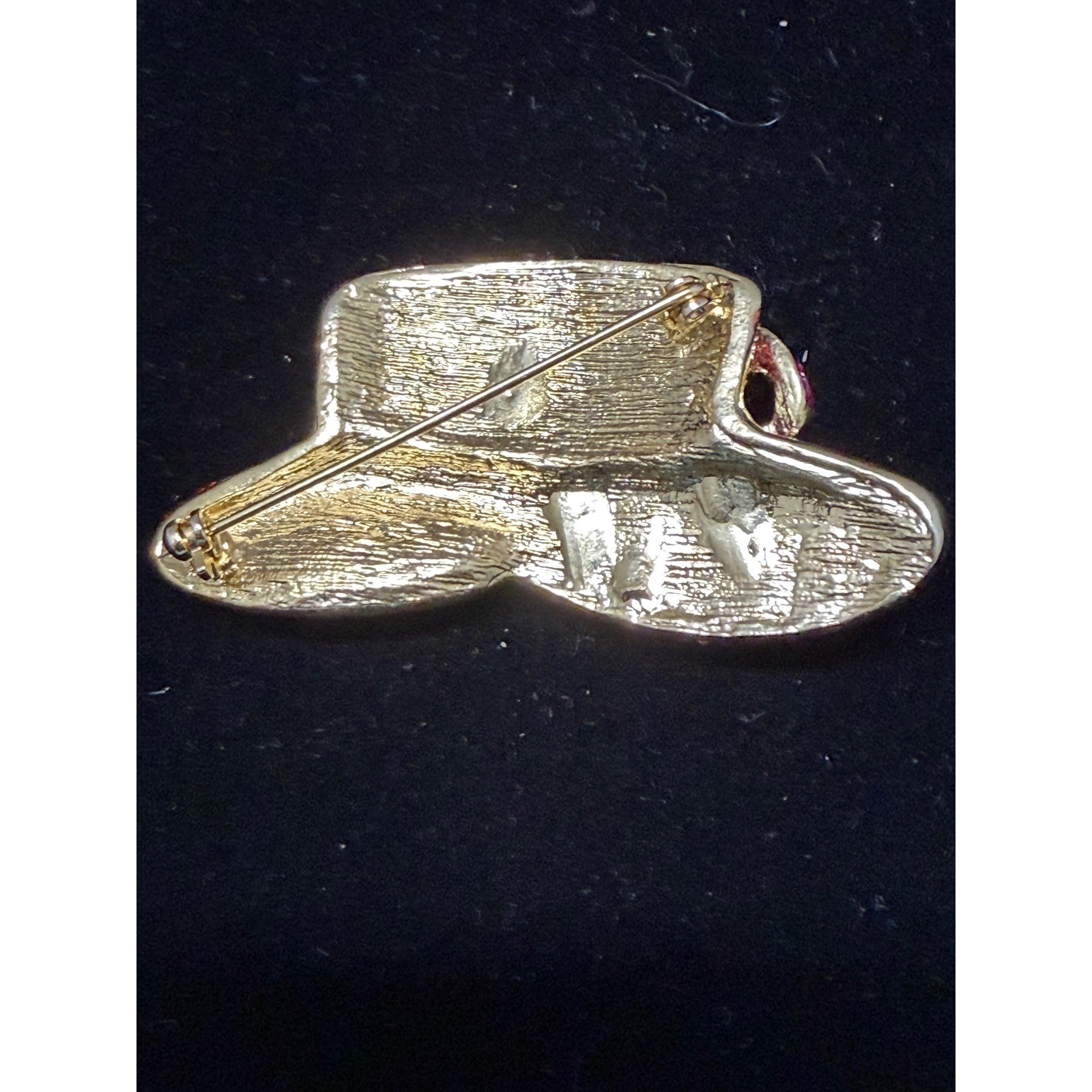 Red Hat Society Brooch Pin Gold Tone Red Rhinestone Purple Bow Sun Hat Vintage