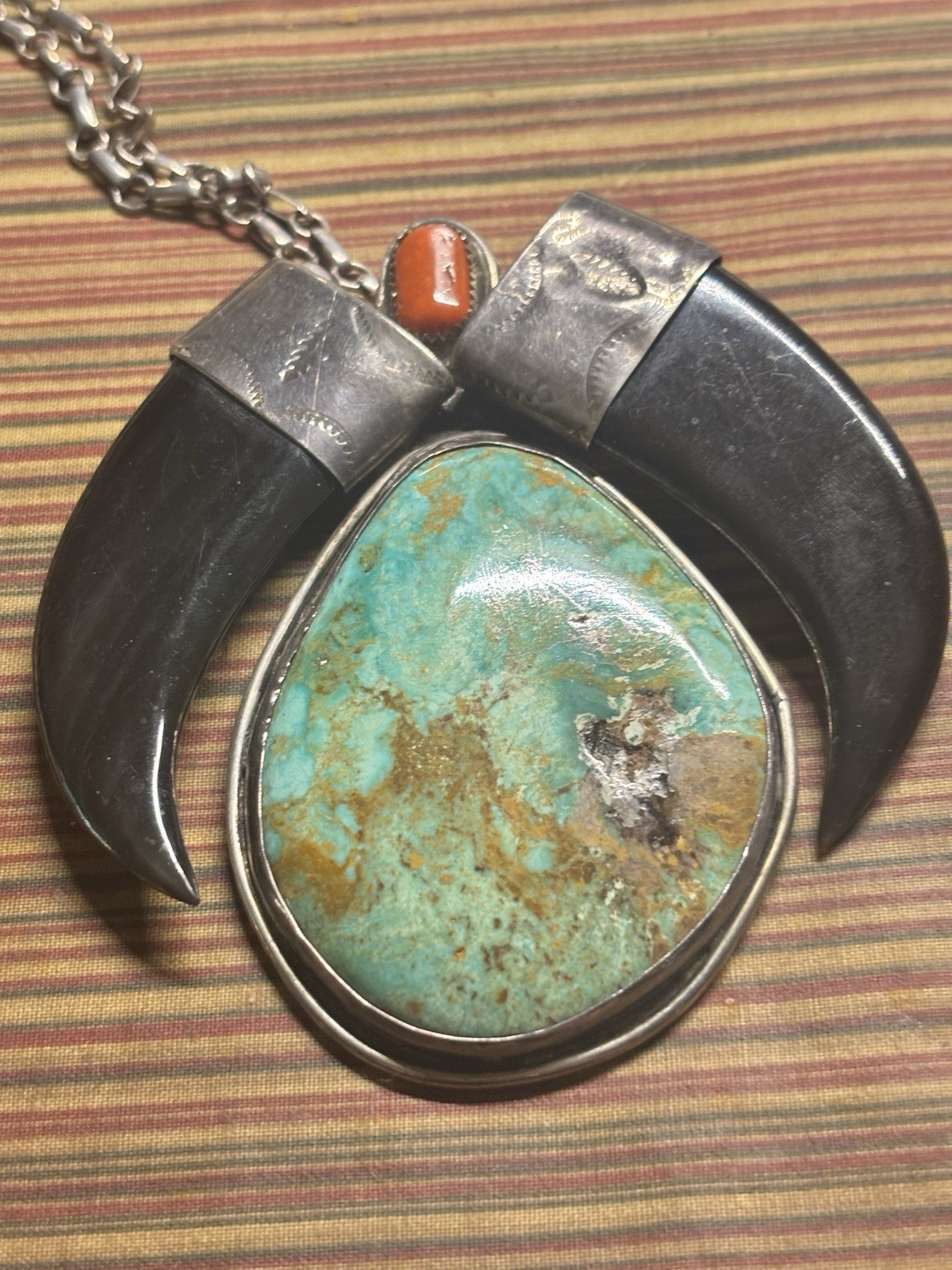 Vintage Navajo Pilot Mountain Turquoise Claw Pendant Necklace