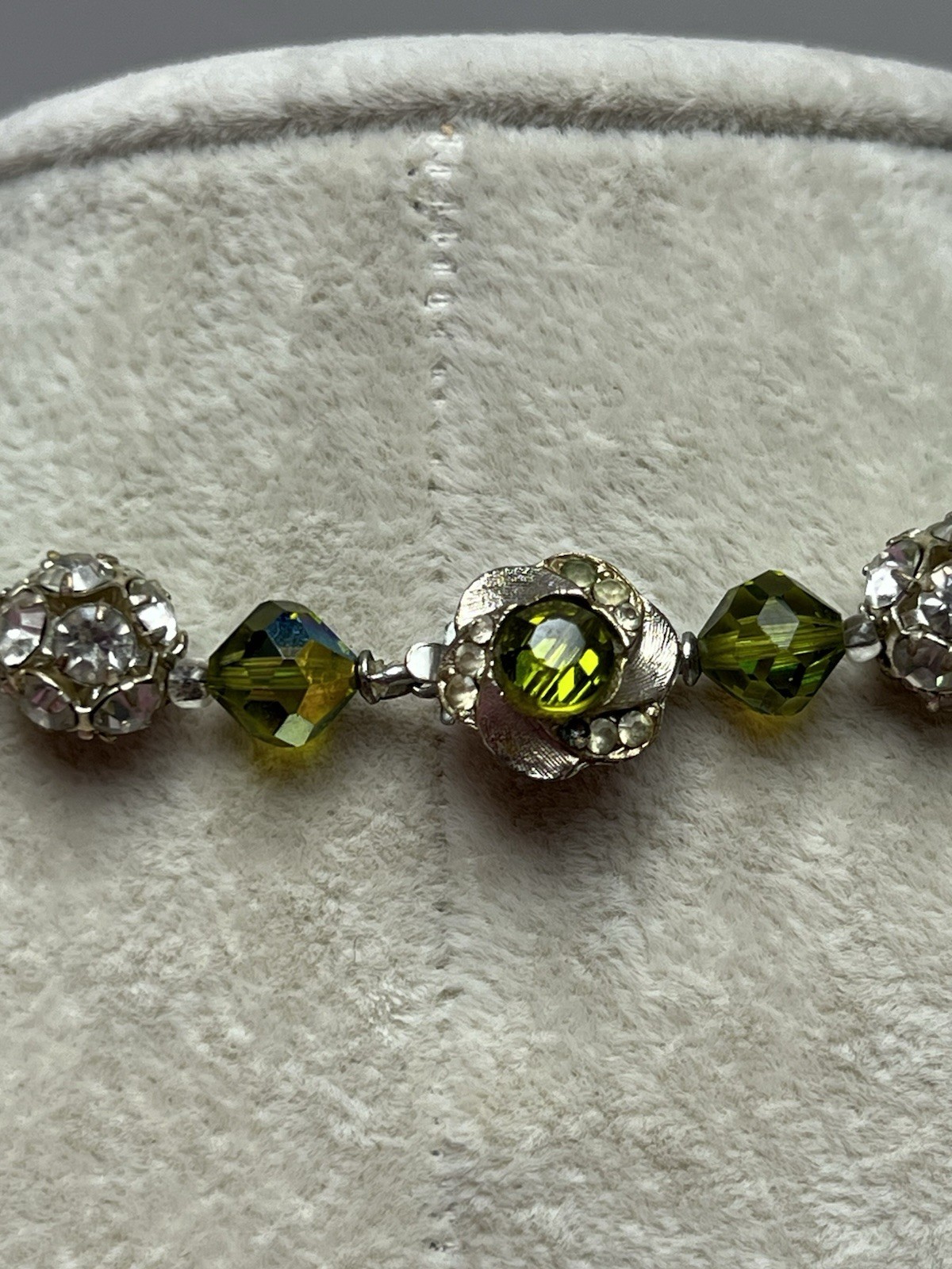 Vintage Olive Green Faceted Glass & Rhinestone Bead Necklace 22”