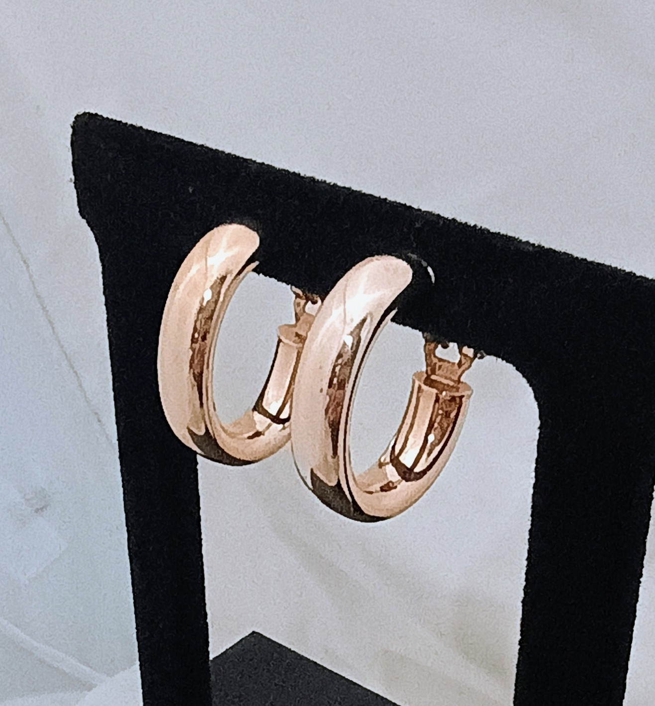 Vintage Gold Filled Hollow Hoop Earrings Unmarked 1″