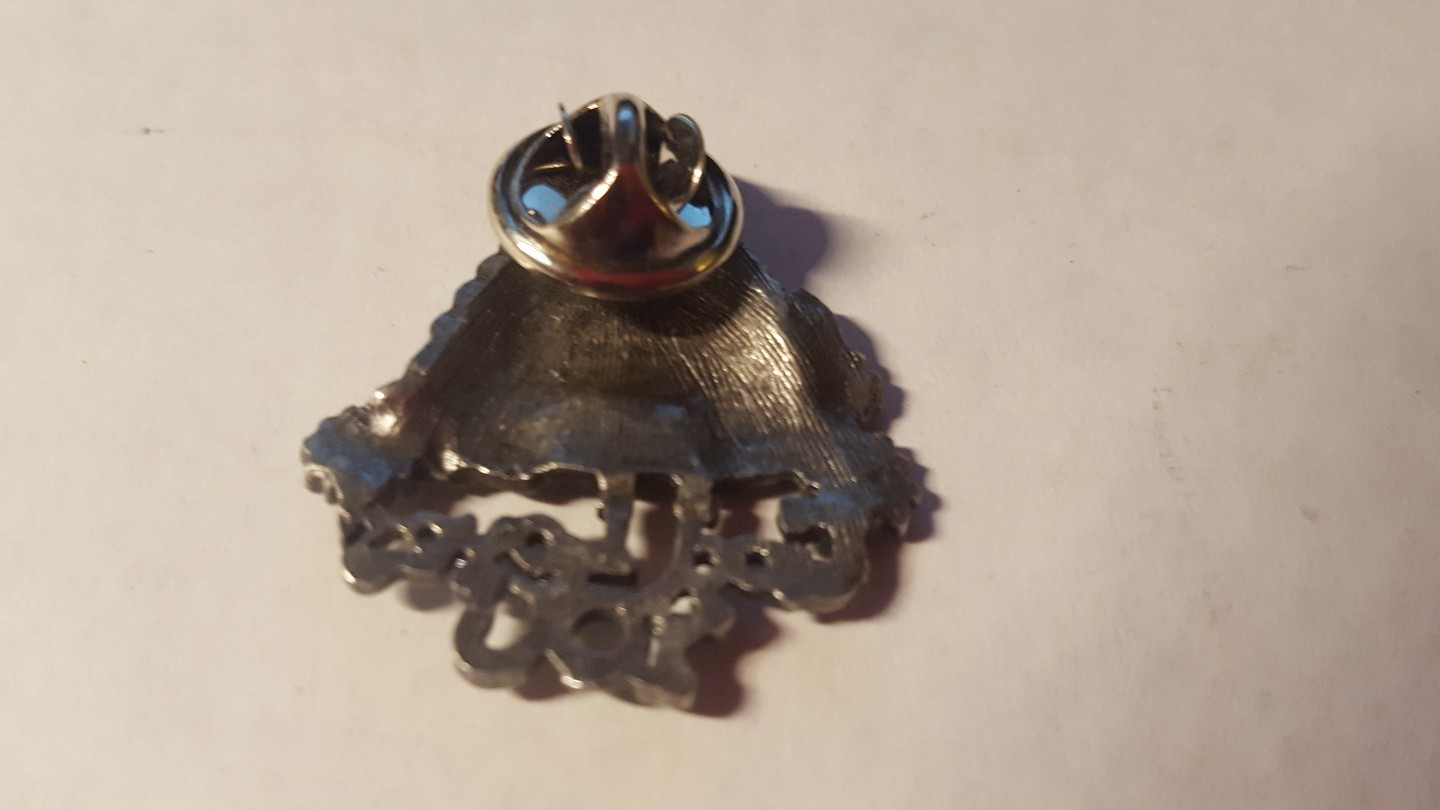 Beehive Lapel Pin God Loves You Sunflower Pewter Religious Saying