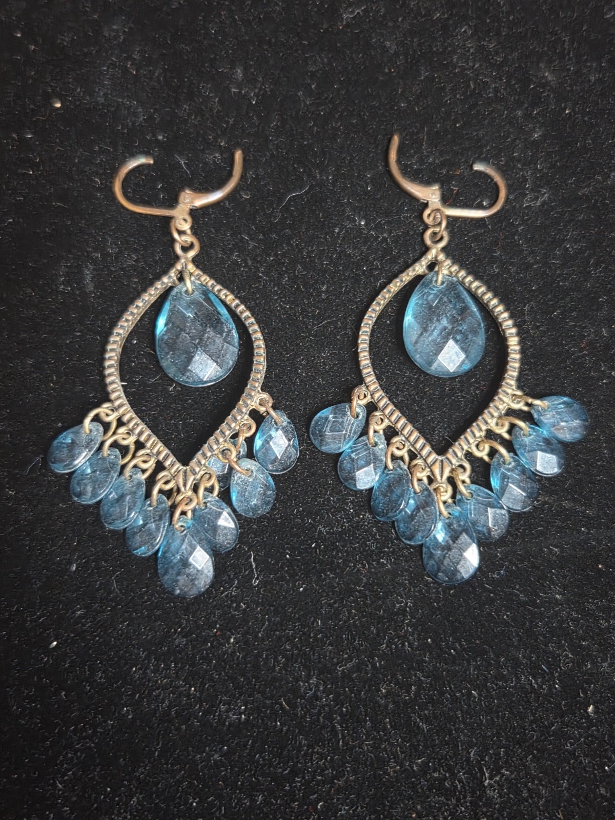 ✨ STAND OUT Blue Faceted Boho Dangles Acrylic Chandelier Earrings Gold Tone ✨