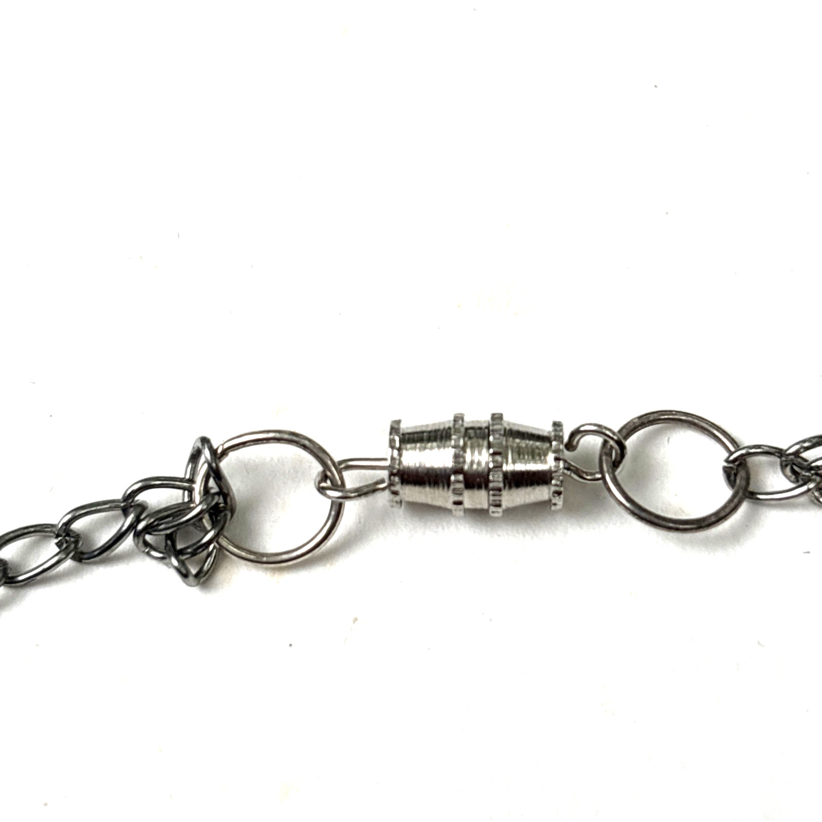 ESTATE VINTAGE SILVER TONE BIRD CAGE PENDANT ON CHAIN NECKLACE 30″ ARTICULATED